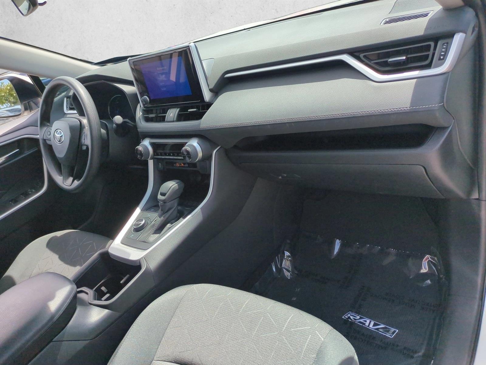 Used 2024 Ice Cap Toyota Hybrid XLE image 22