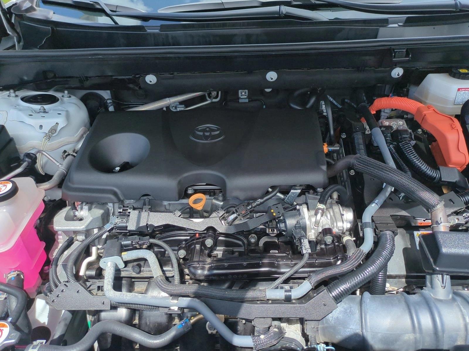 Used 2024 Ice Cap Toyota Hybrid XLE image 23