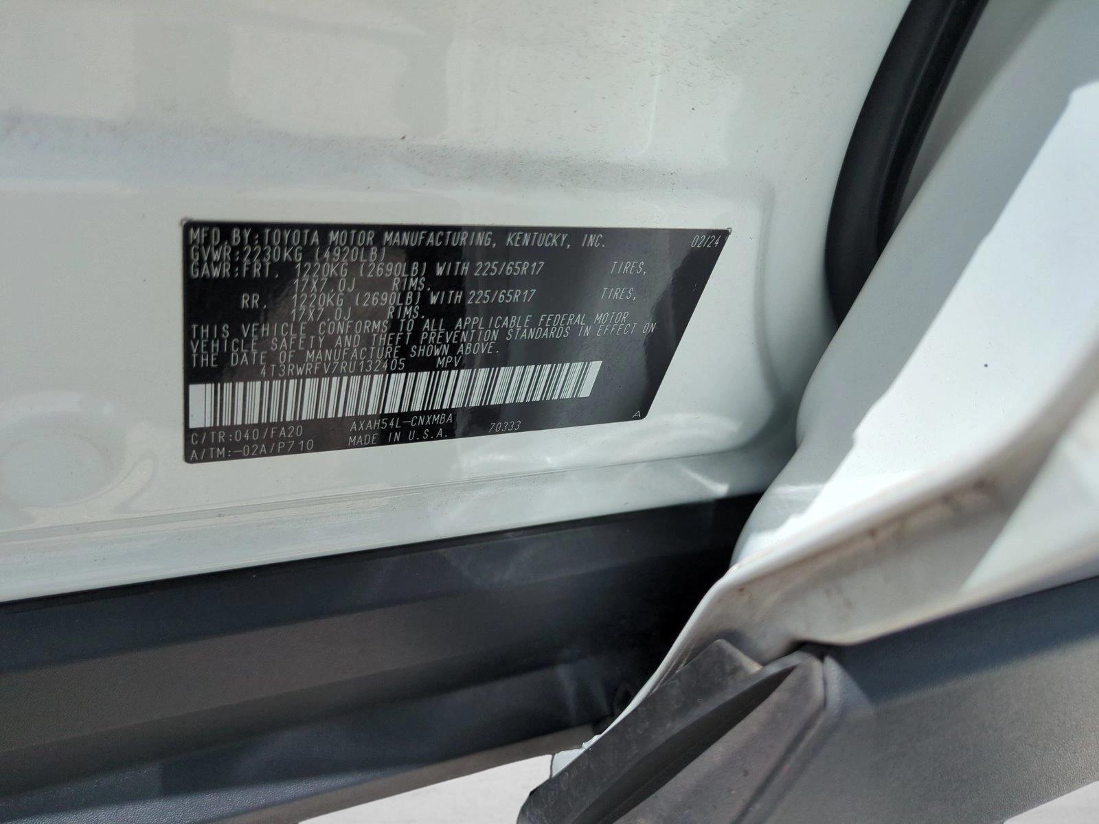 Used 2024 Ice Cap Toyota Hybrid XLE image 25