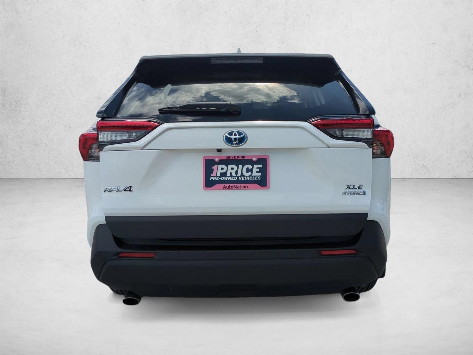 Used 2024 Ice Cap Toyota Hybrid XLE image 7