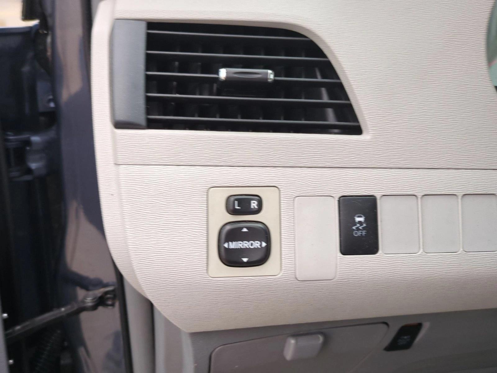 Used 2014 Shoreline Blue Pearl Toyota LE image 13