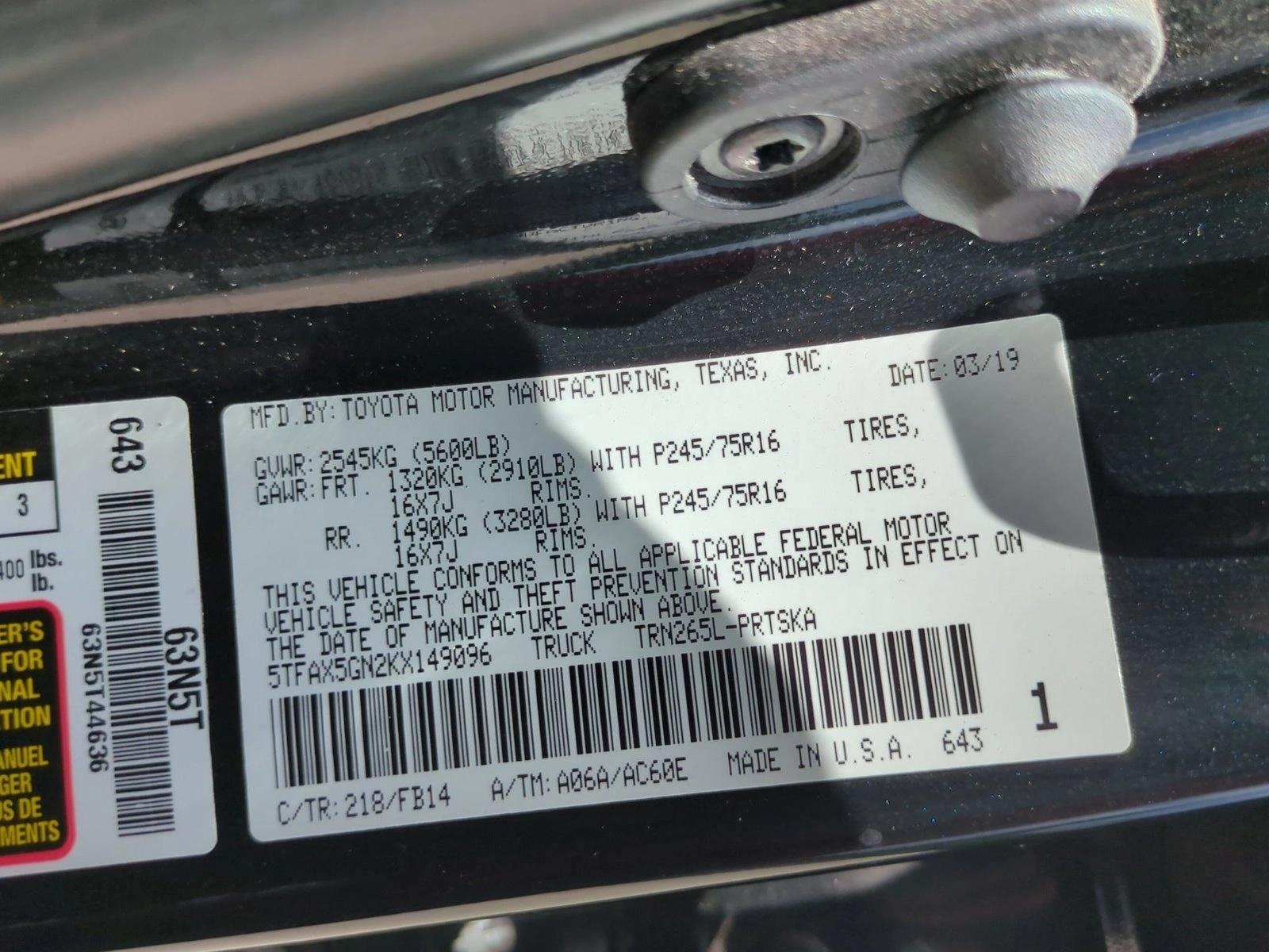 Used 2019 Midnight Black Metallic Toyota SR image 15