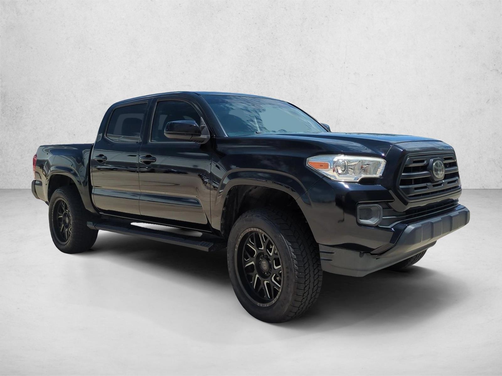 Used 2019 Midnight Black Metallic Toyota SR image 3