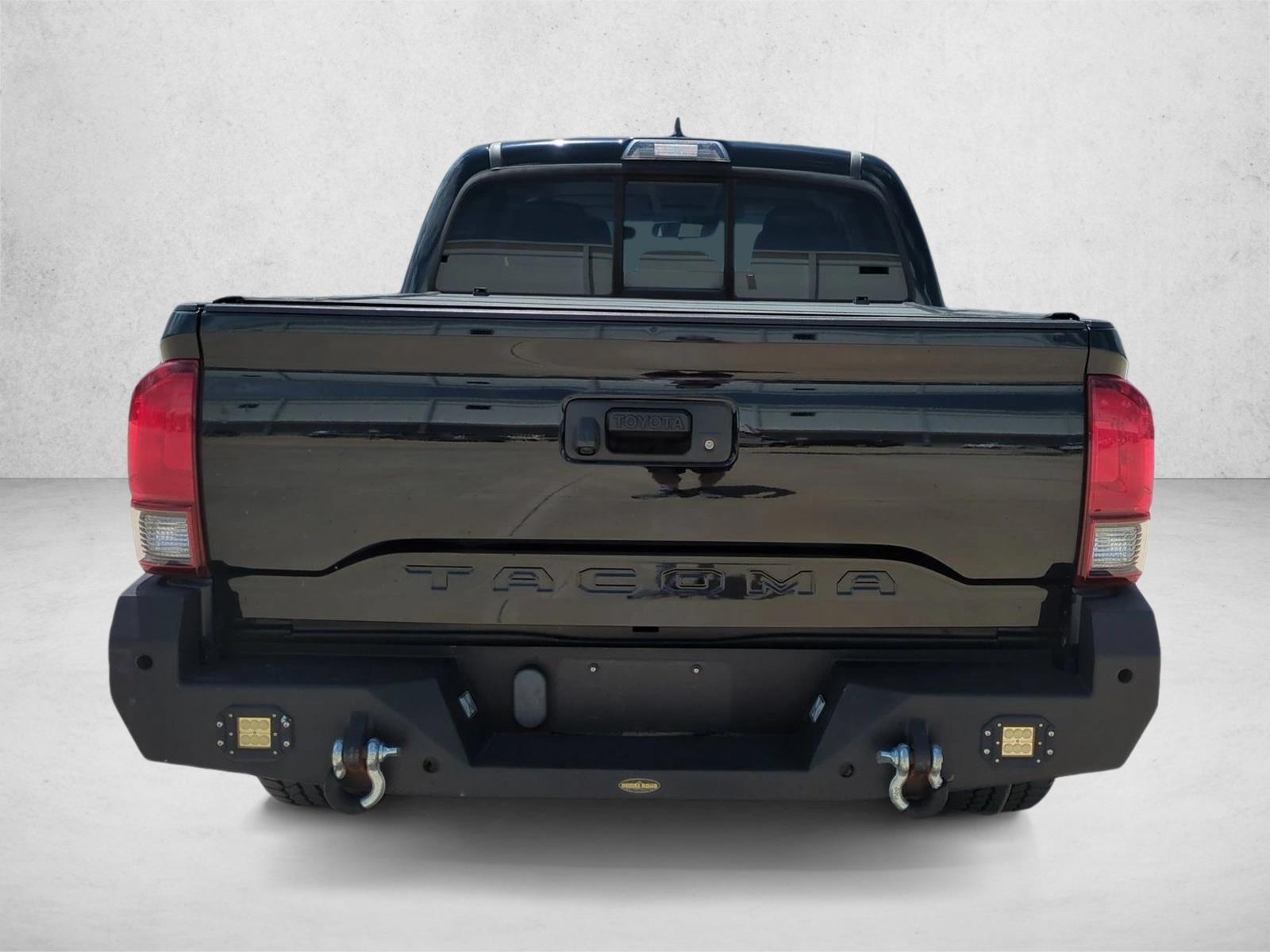 Used 2019 Midnight Black Metallic Toyota SR image 6