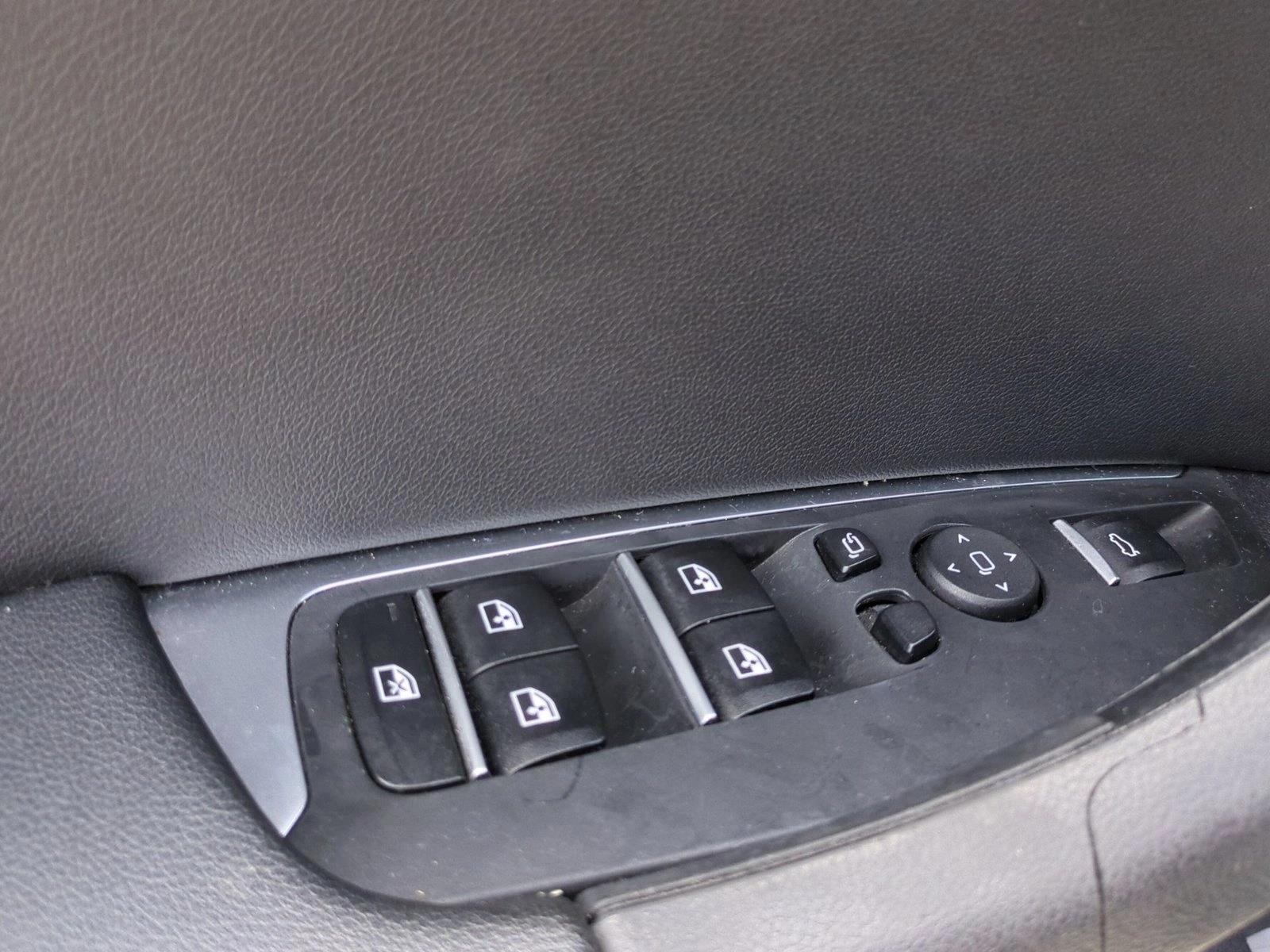 Used 2019 Jet Black BMW sDrive30i image 12