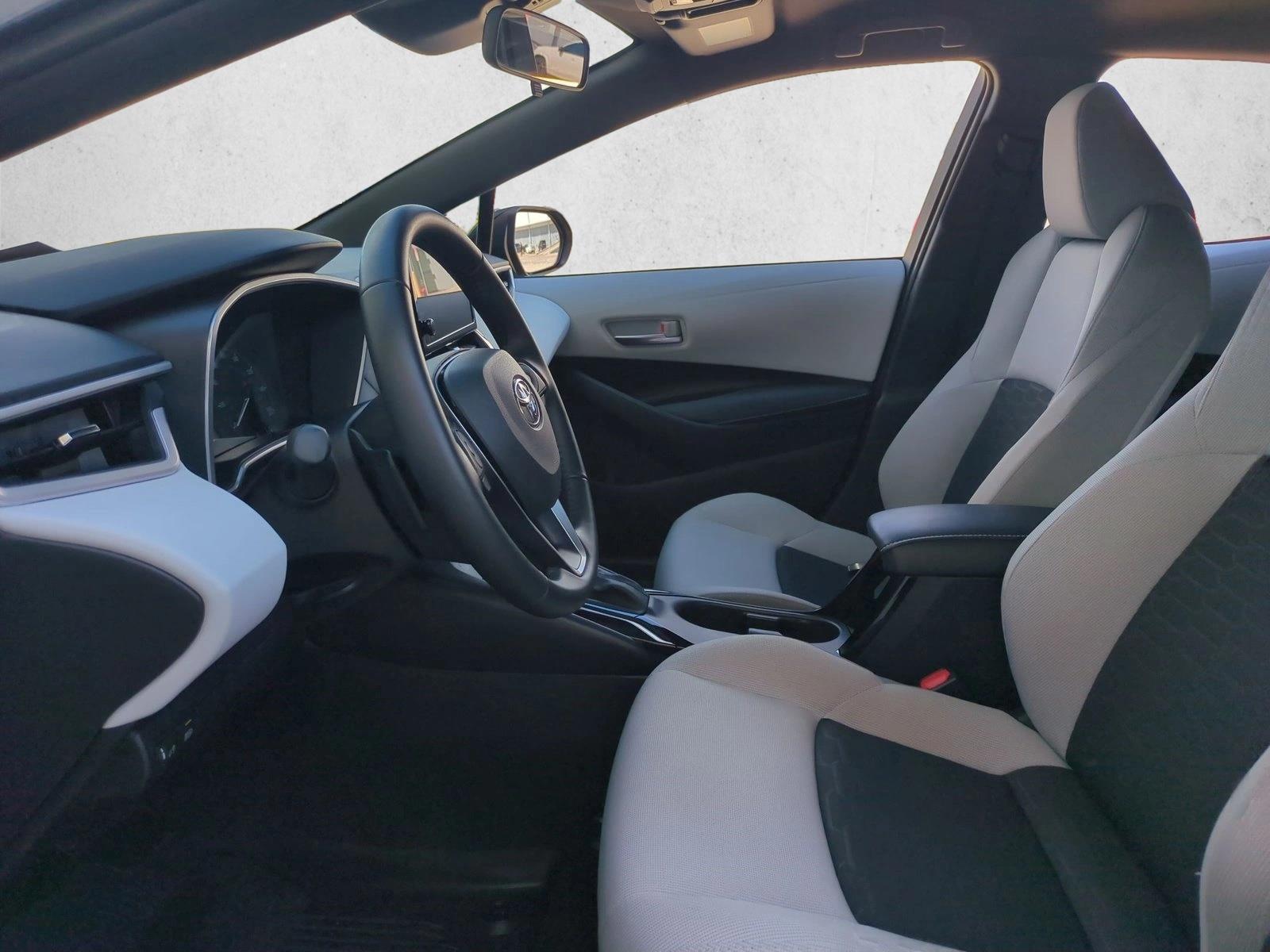 Used 2026 Magnetic w/Black Toyota SE image 15
