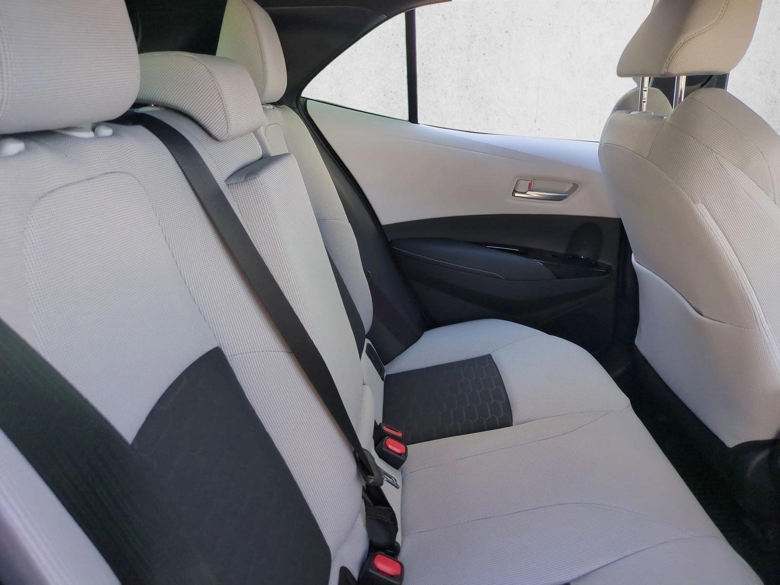 Used 2026 Magnetic w/Black Toyota SE image 18