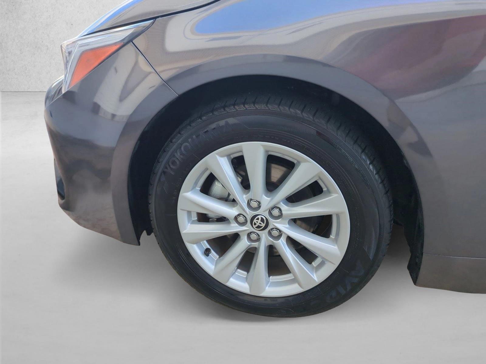 Used 2026 Magnetic w/Black Toyota SE image 22