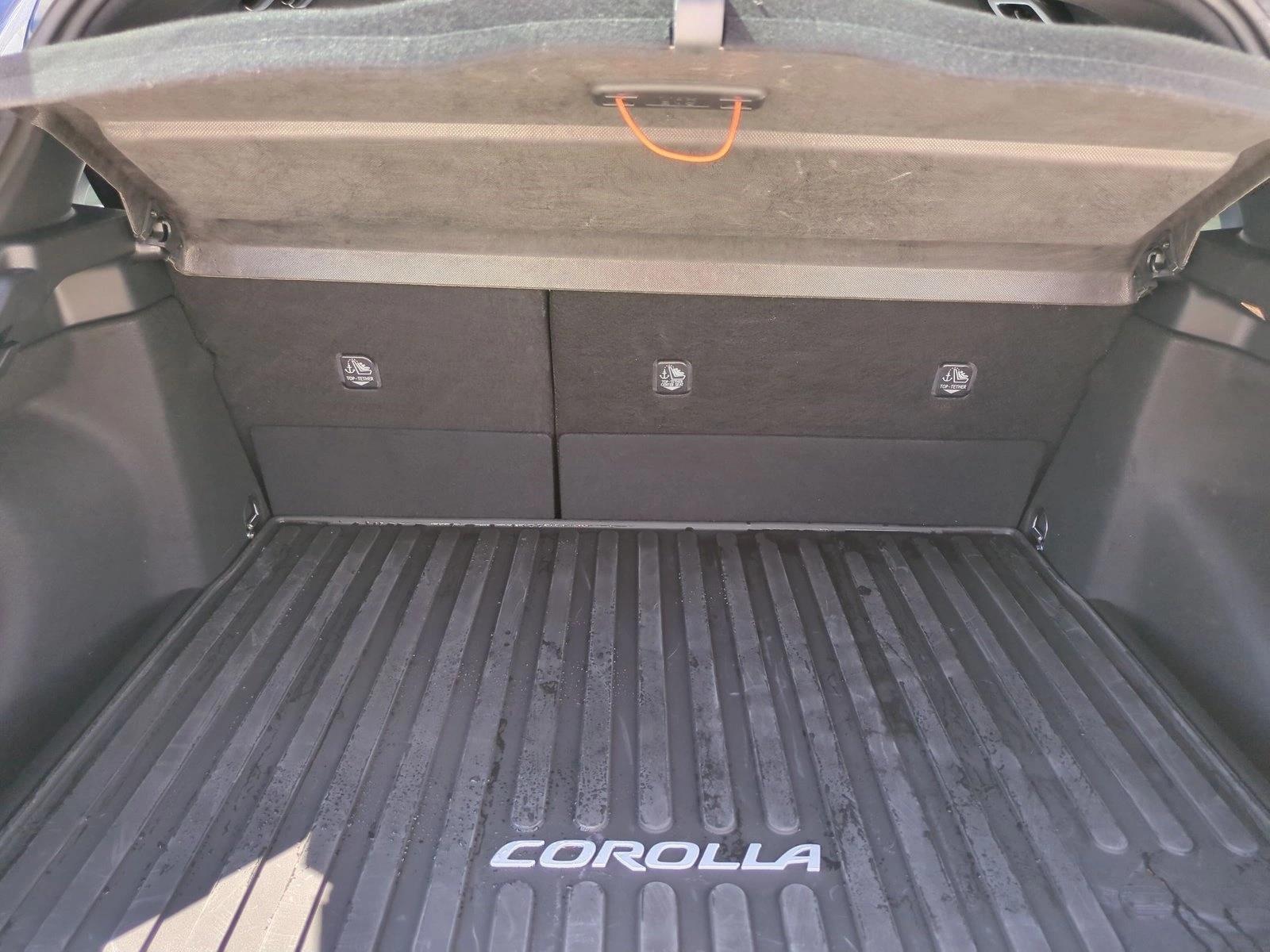 Used 2026 Magnetic w/Black Toyota SE image 6