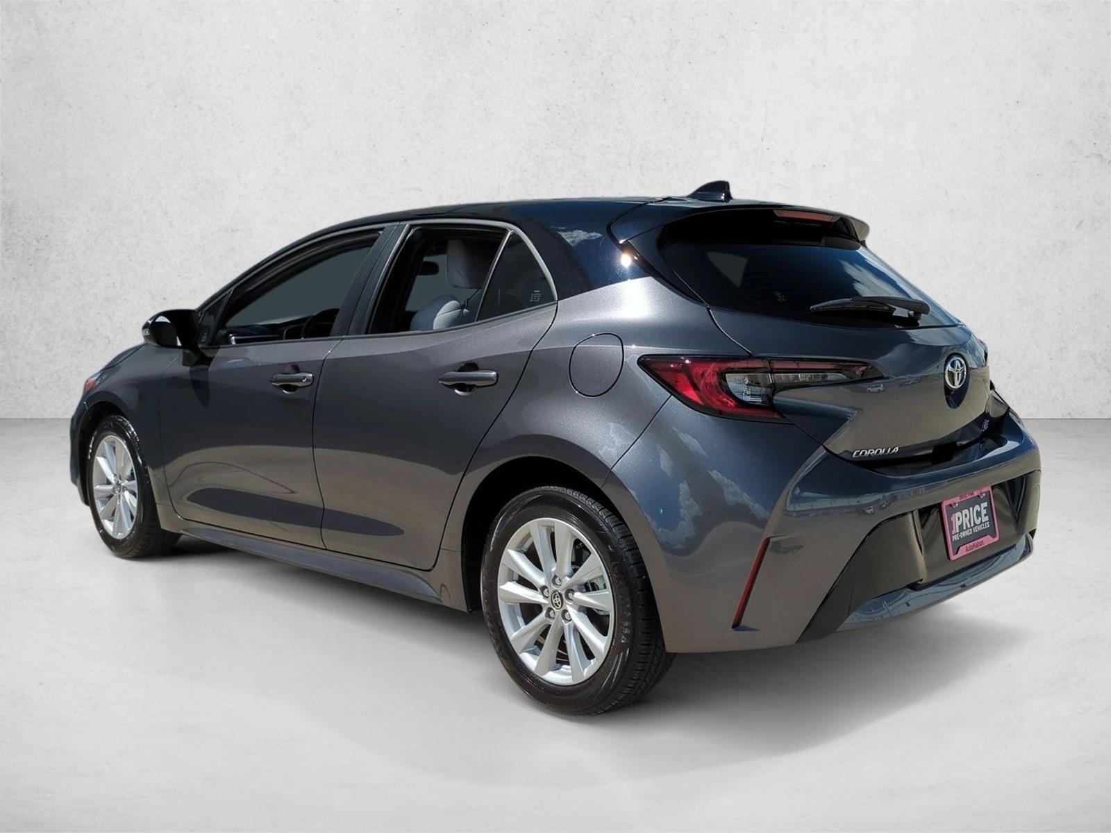 Used 2026 Magnetic w/Black Toyota SE image 8