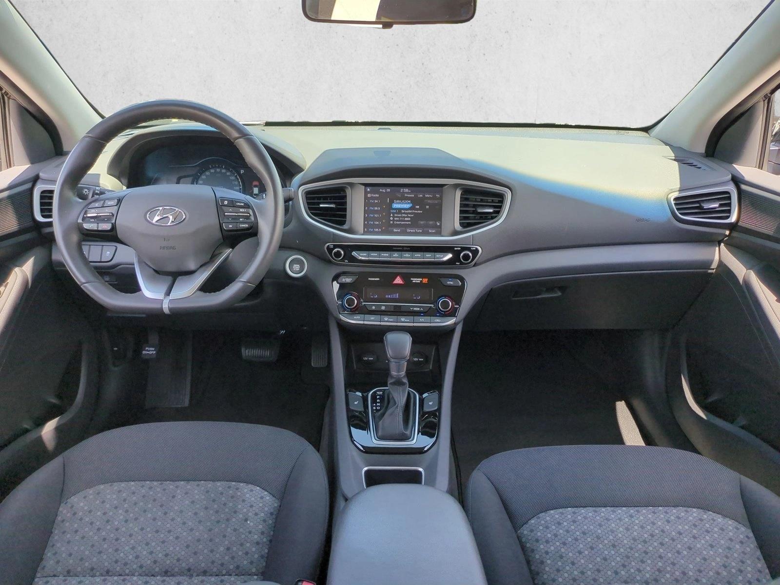 Used 2017 Black Noir Pearl Hyundai SEL image 16