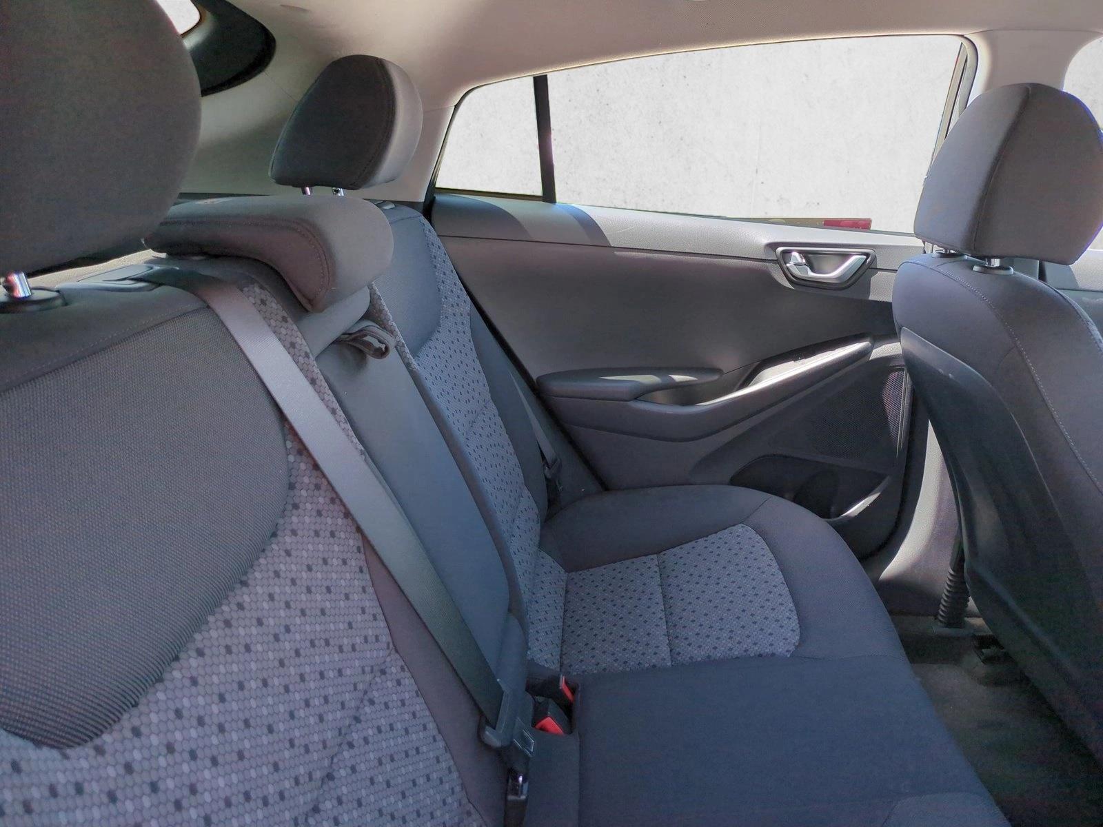 Used 2017 Black Noir Pearl Hyundai SEL image 18
