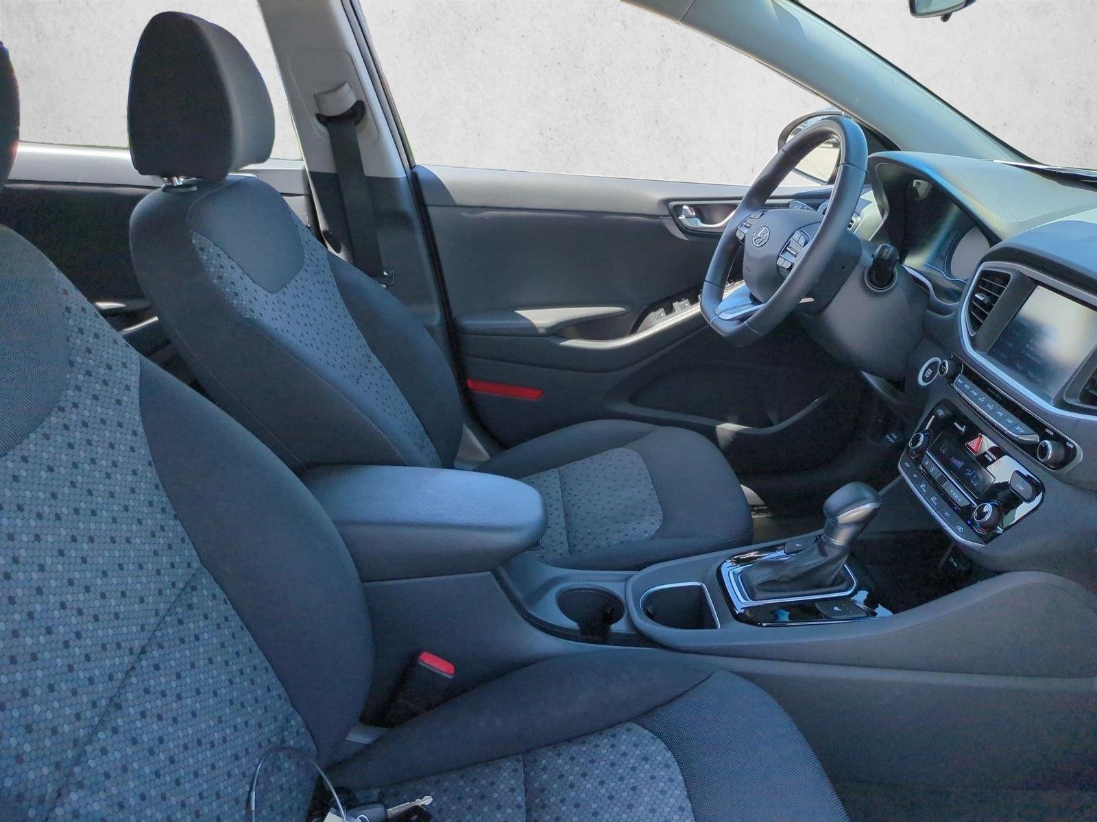 Used 2017 Black Noir Pearl Hyundai SEL image 19