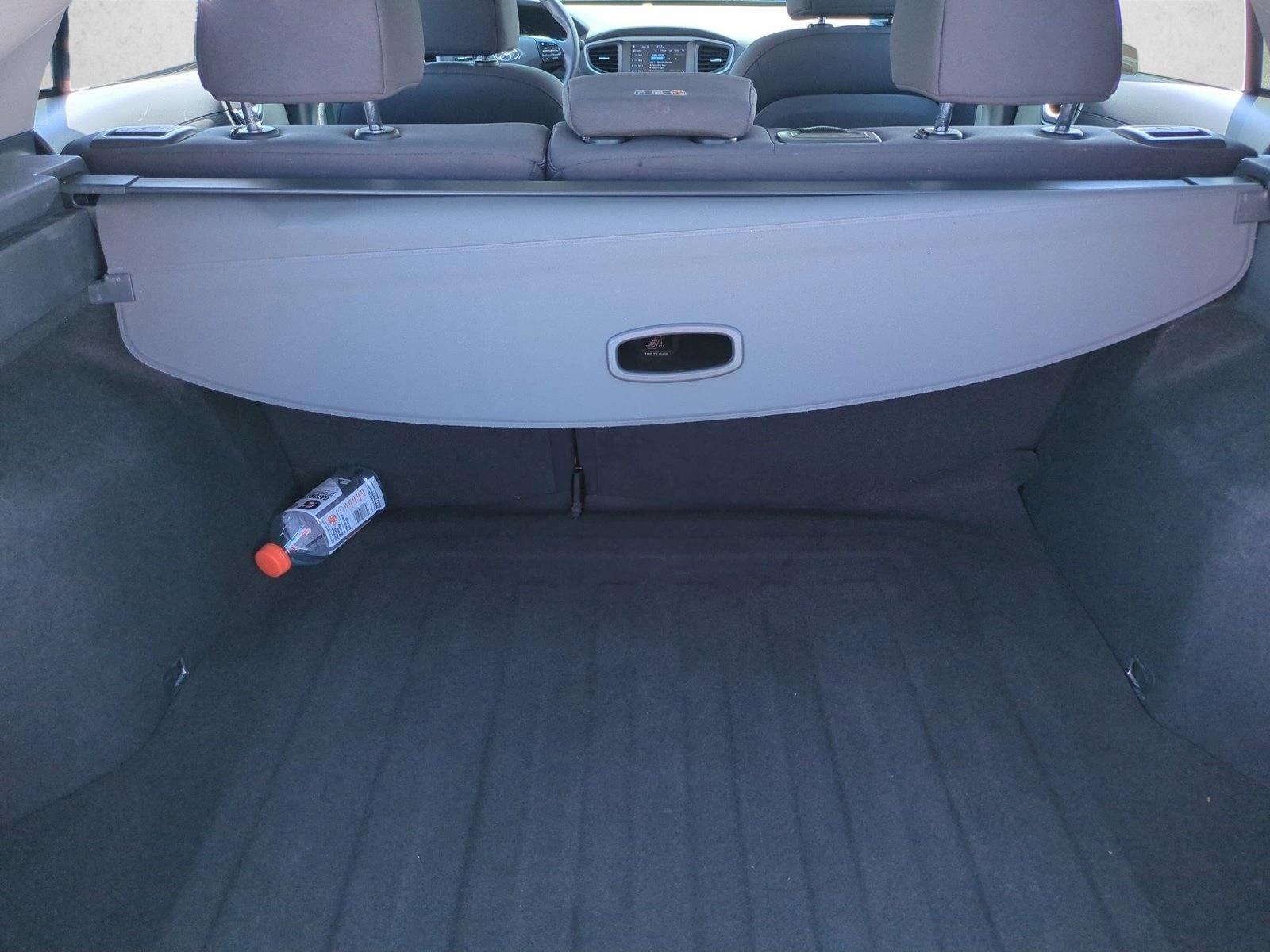 Used 2017 Black Noir Pearl Hyundai SEL image 6