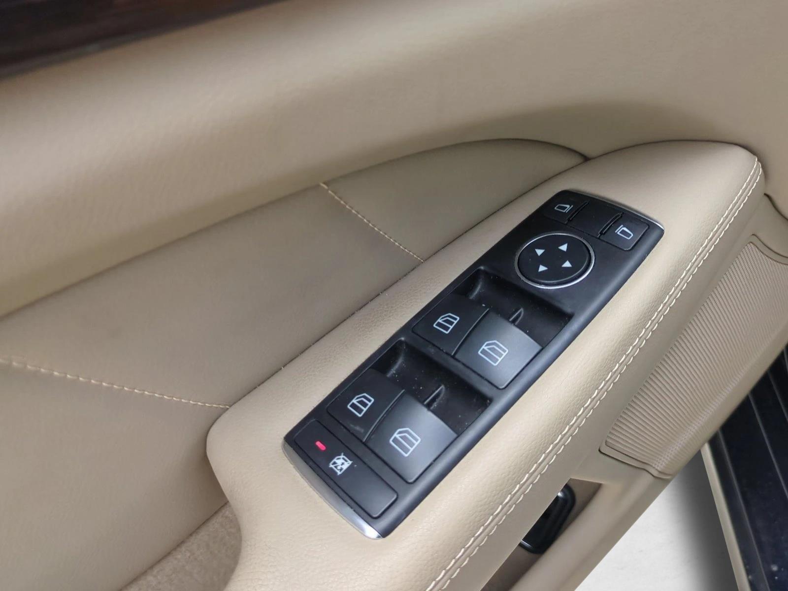 Used 2014 Lunar Blue Metallic Mercedes-Benz CLS 550 image 12