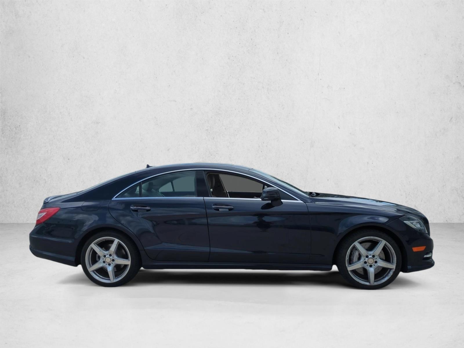 Used 2014 Lunar Blue Metallic Mercedes-Benz CLS 550 image 4