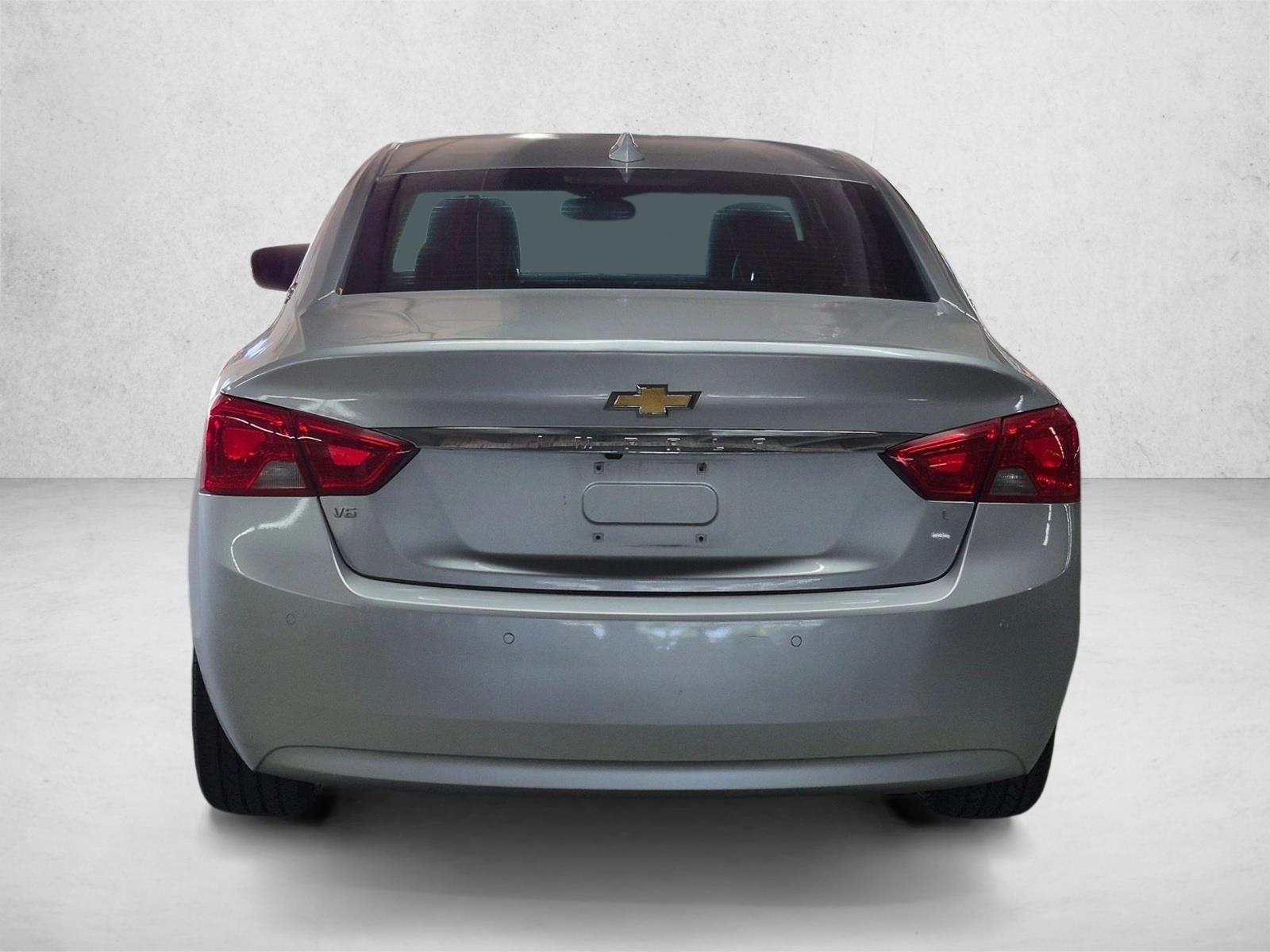 Used 2017 Silver Ice Metallic Chevrolet LT image 6