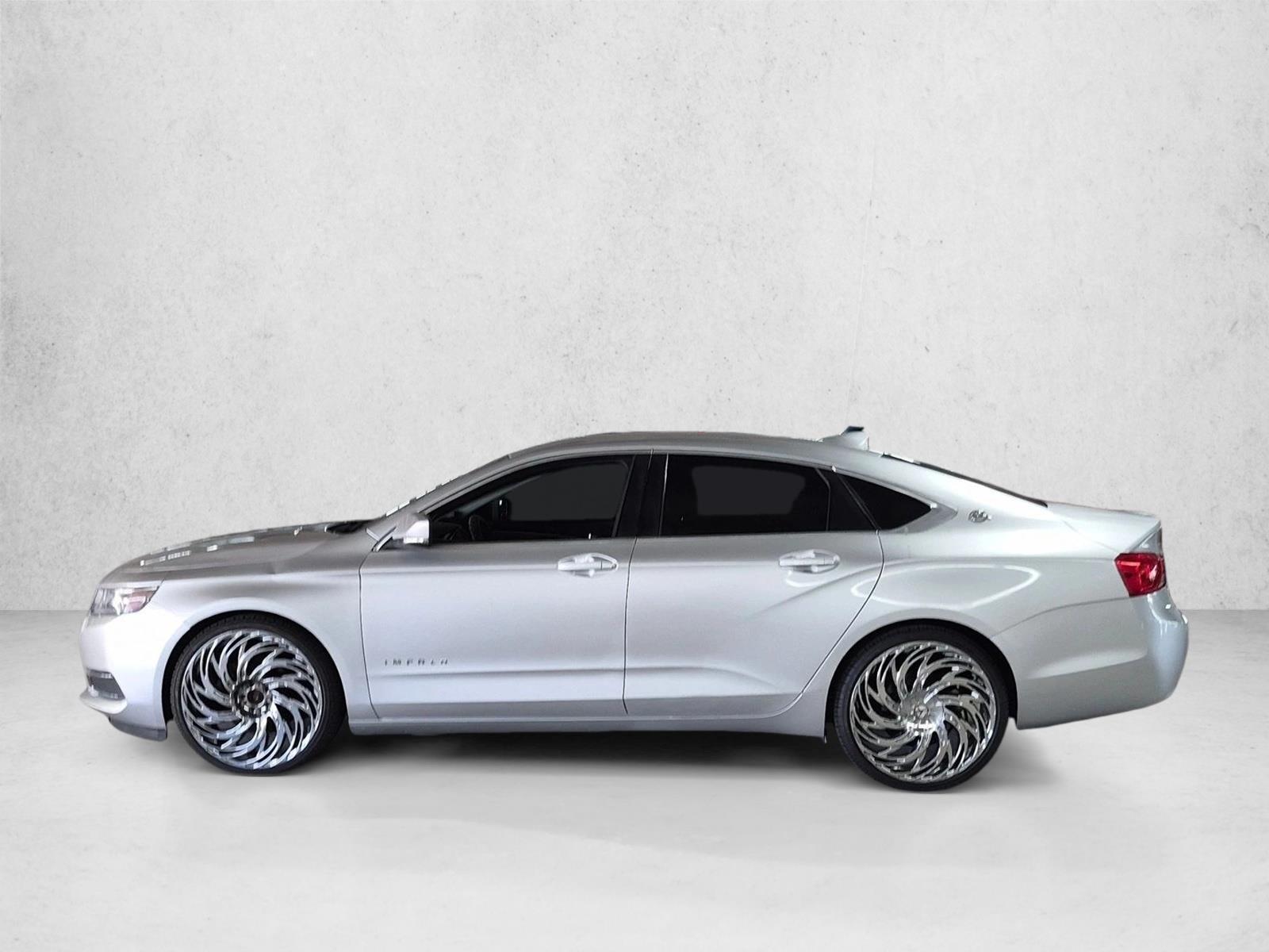 Used 2017 Silver Ice Metallic Chevrolet LT image 8
