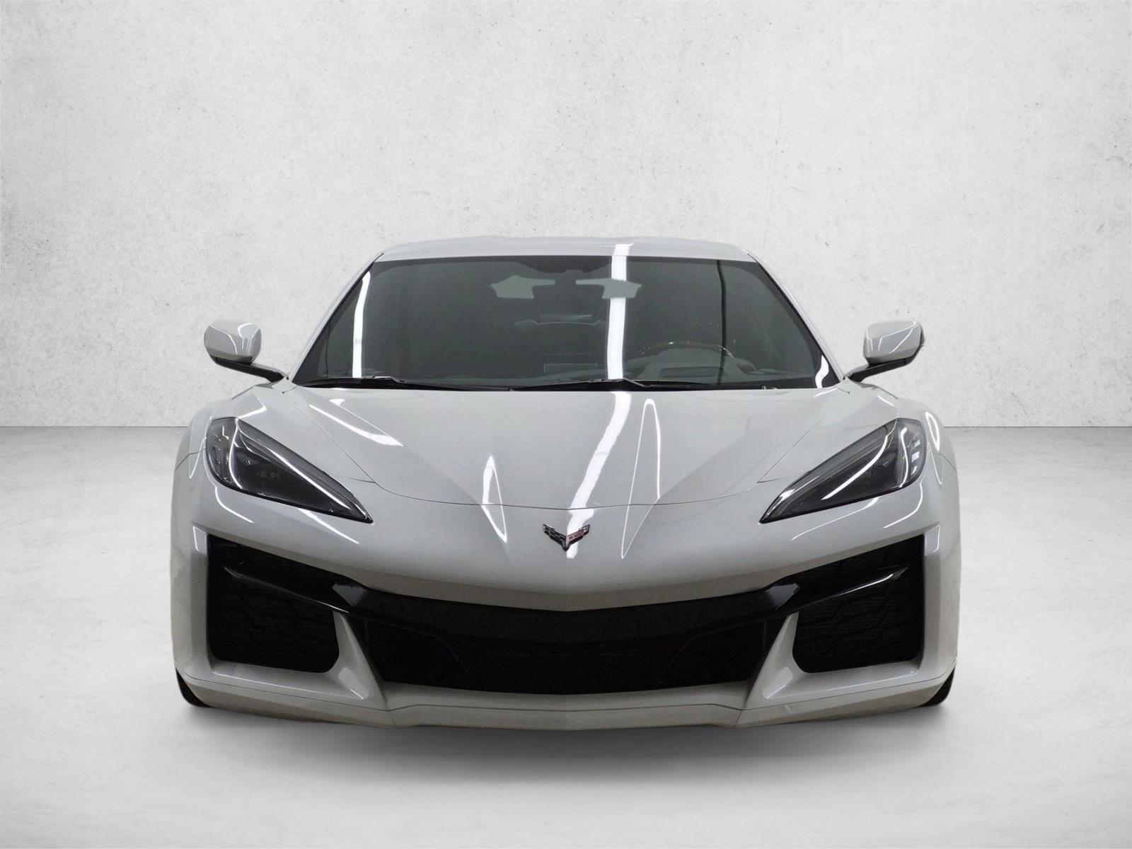 Used 2023 White Pearl Metallic Tricoat Chevrolet 3LZ image 2