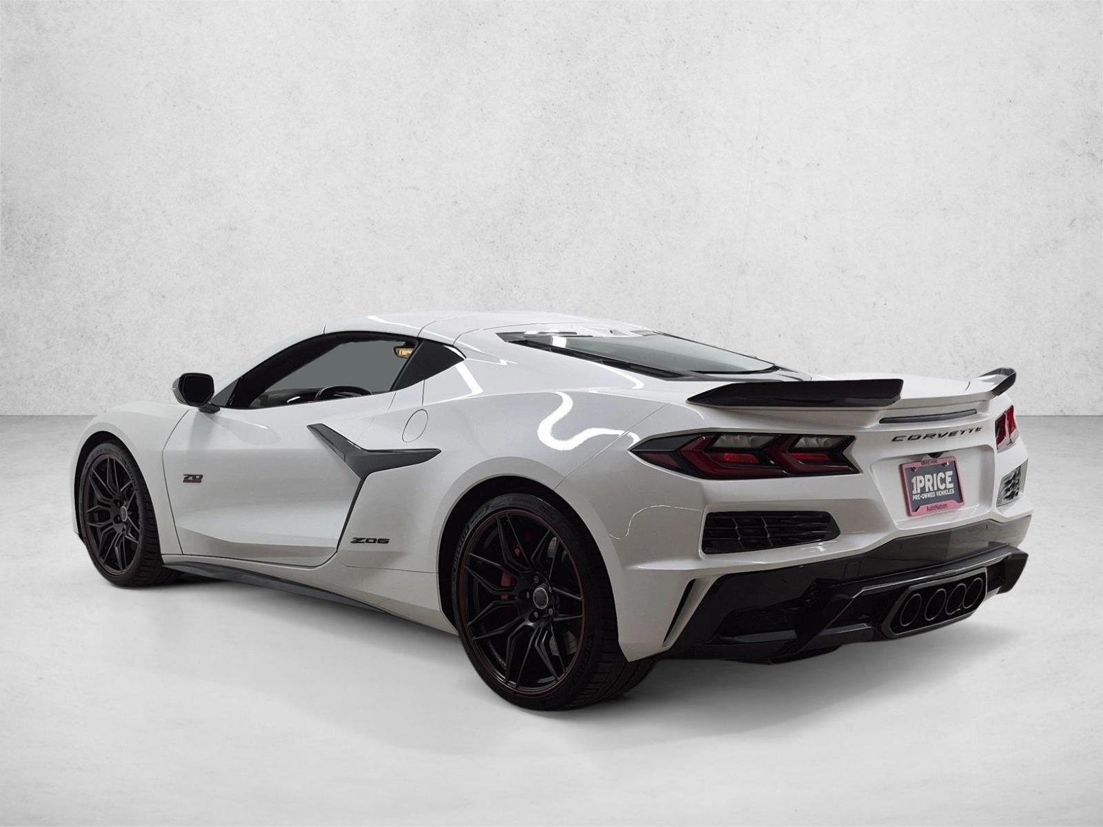Used 2023 White Pearl Metallic Tricoat Chevrolet 3LZ image 8