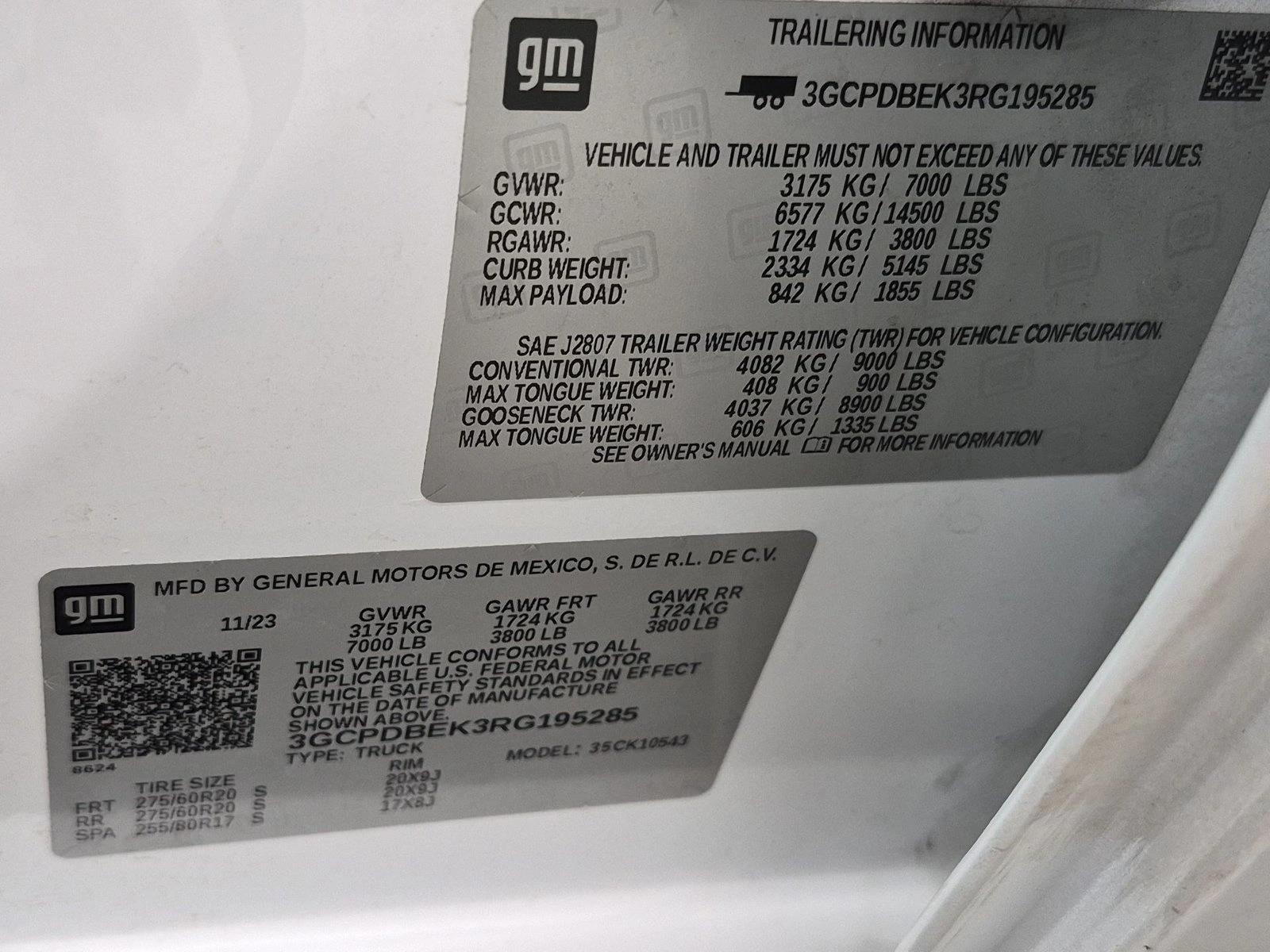 Used 2024 Summit White Chevrolet Custom image 24
