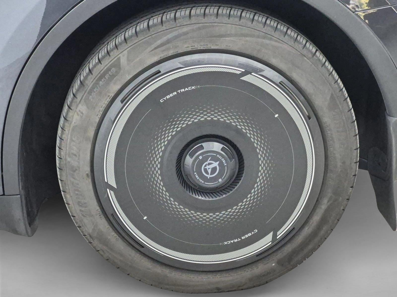 Used 2024 Silver/Gray Tesla Long Range image 25