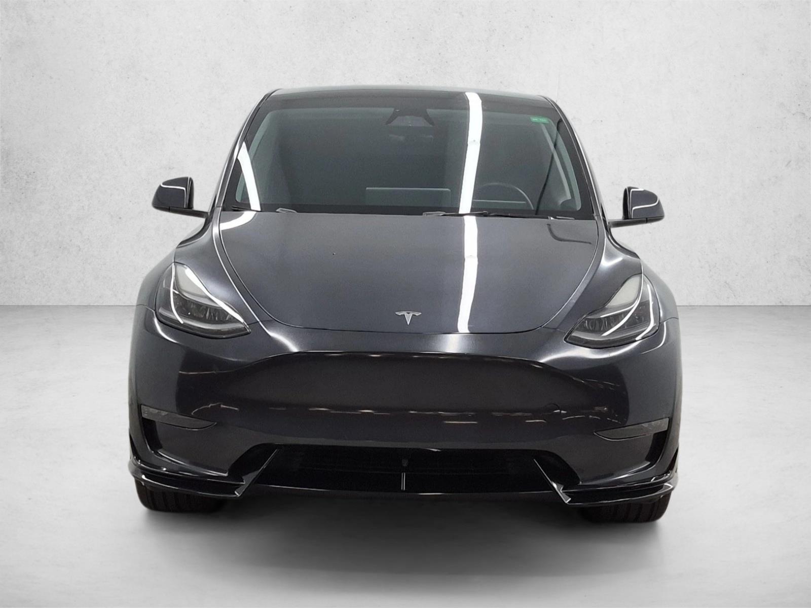 Used 2024 Silver/Gray Tesla Long Range image 2