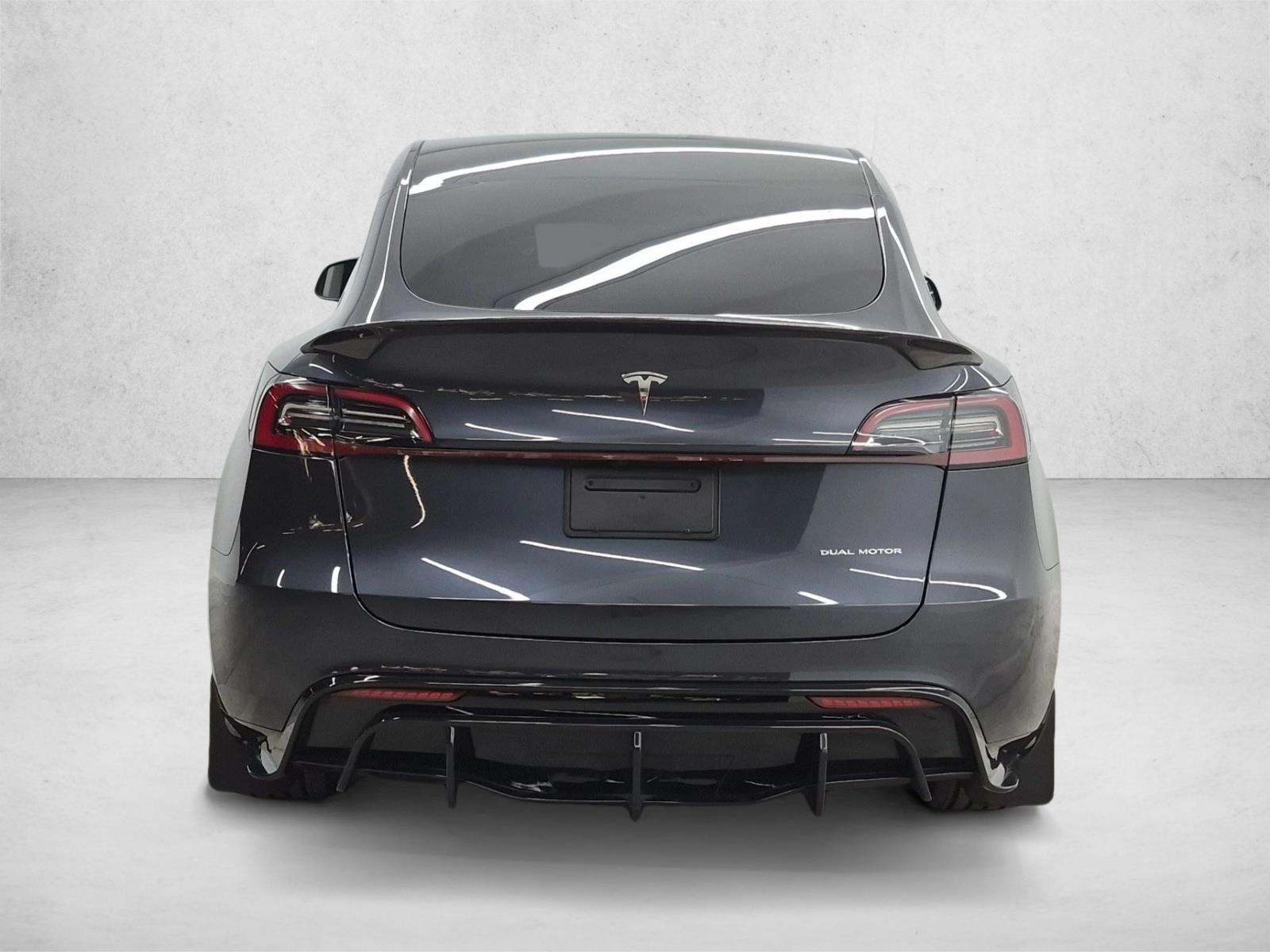 Used 2024 Silver/Gray Tesla Long Range image 7