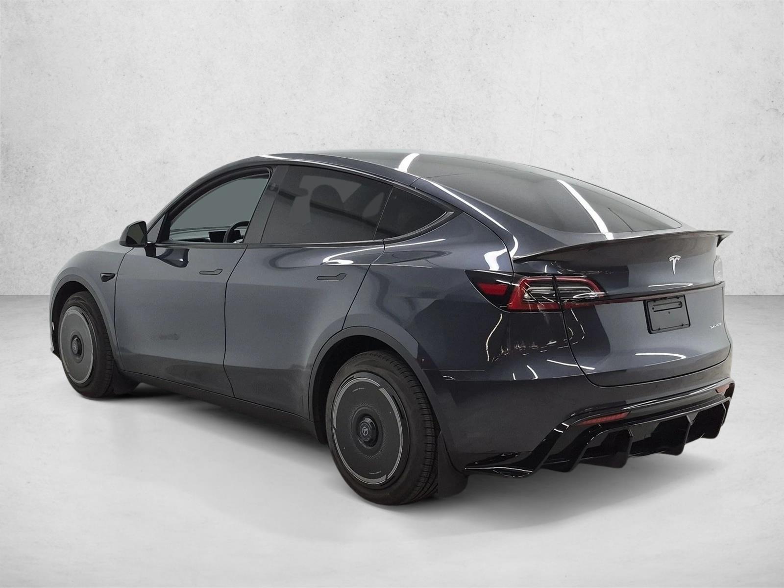 Used 2024 Silver/Gray Tesla Long Range image 8