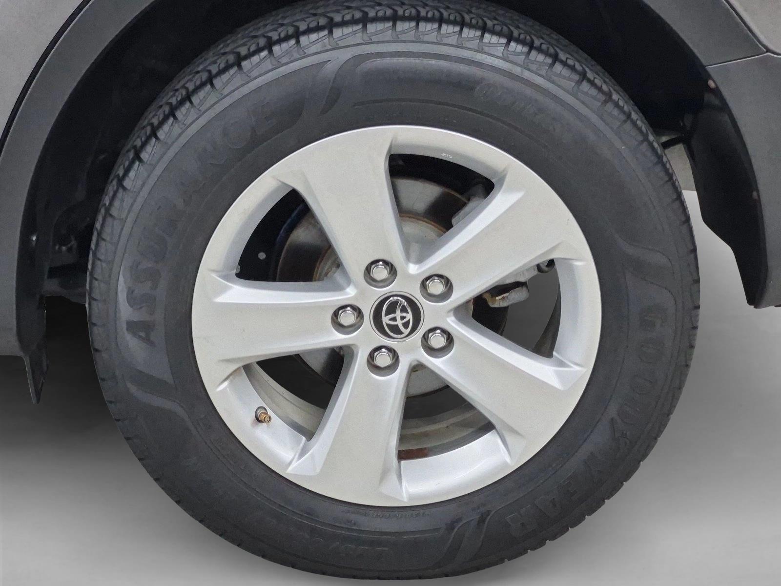 Used 2013 Magnetic Gray Metallic Toyota XLE image 22