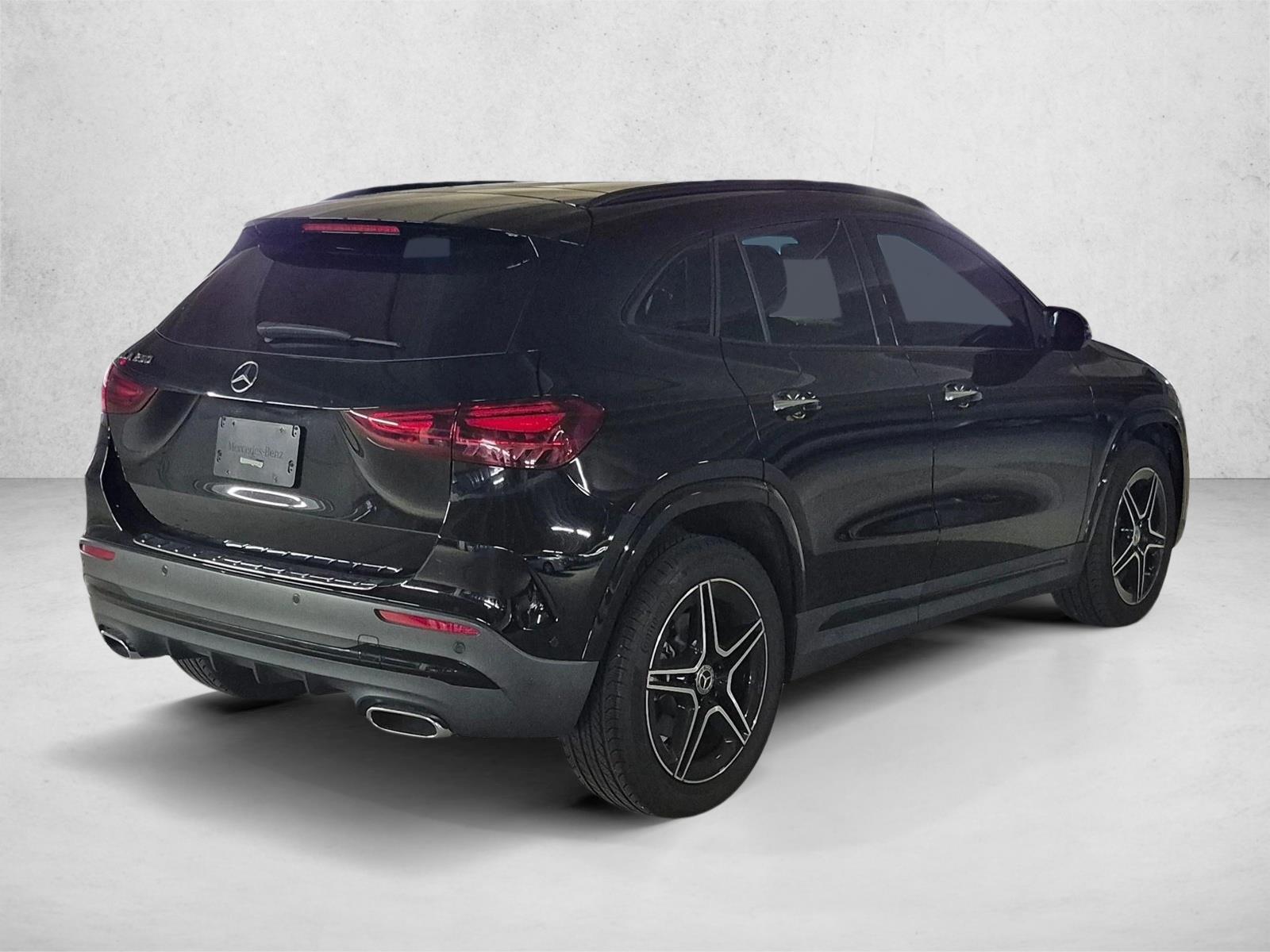 Used 2024 Night Black Mercedes-Benz GLA 250 image 5