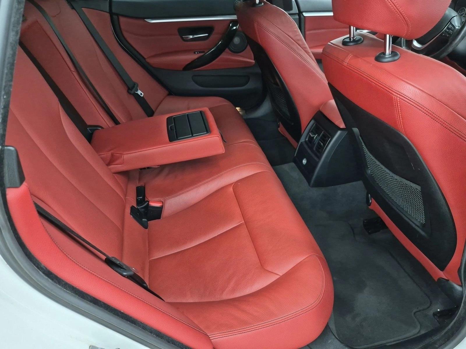 Used 2019 Alpine White BMW 440i image 21