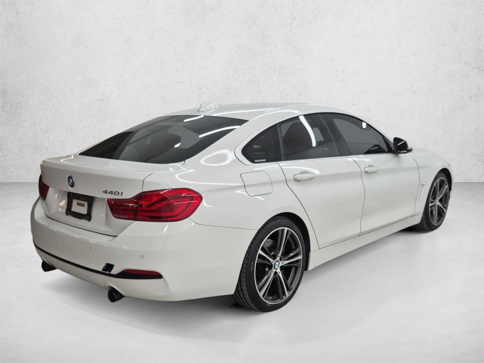 Used 2019 Alpine White BMW 440i image 5