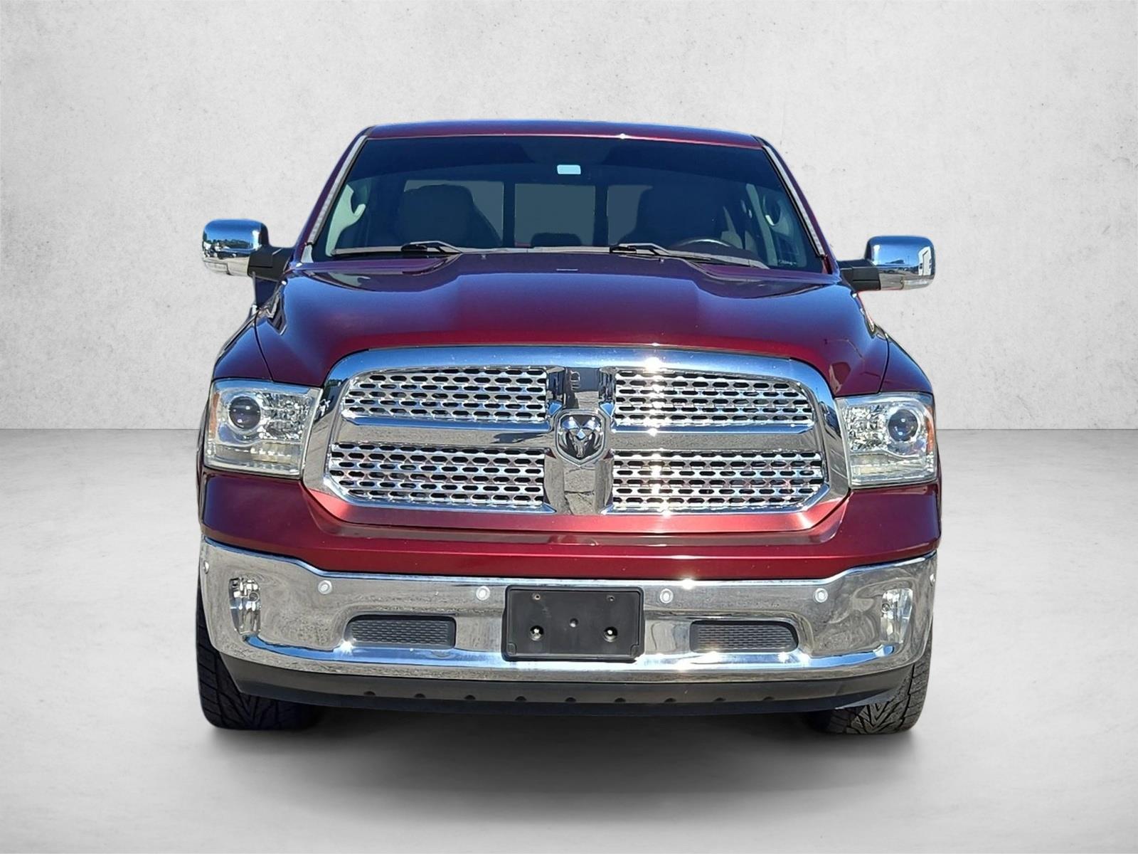 Used 2016 Delmonico Red Pearlcoat Ram Laramie image 2