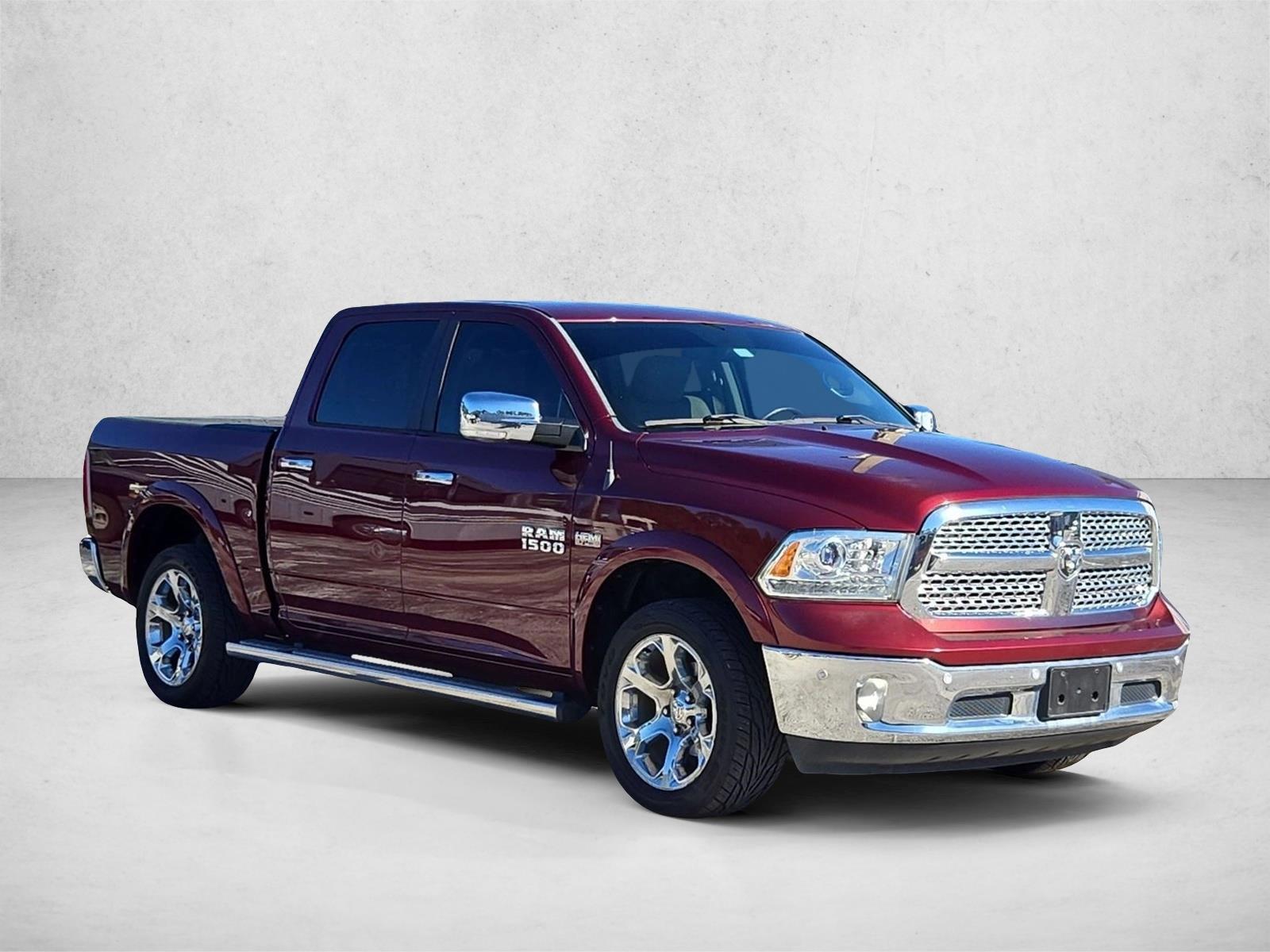 Used 2016 Delmonico Red Pearlcoat Ram Laramie image 3