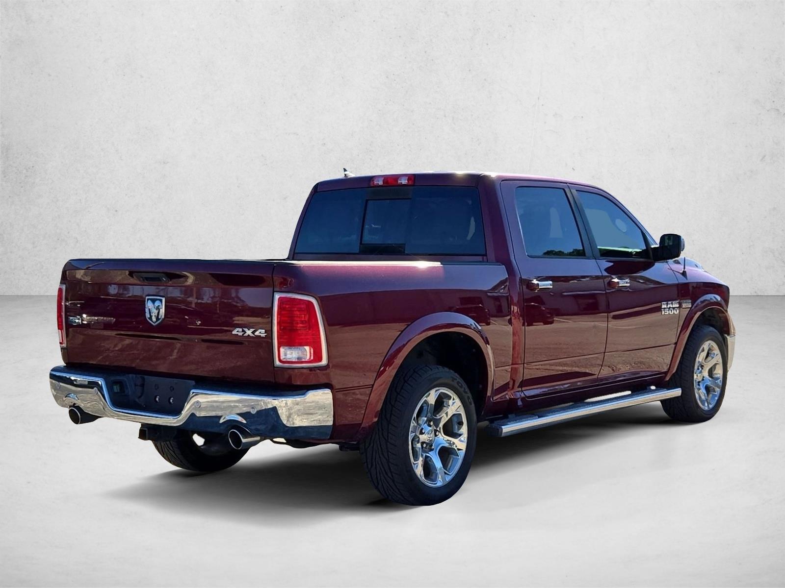 Used 2016 Delmonico Red Pearlcoat Ram Laramie image 5