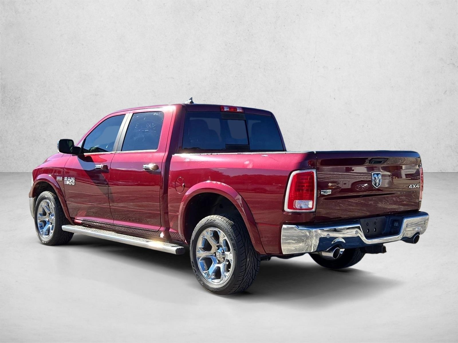 Used 2016 Delmonico Red Pearlcoat Ram Laramie image 7