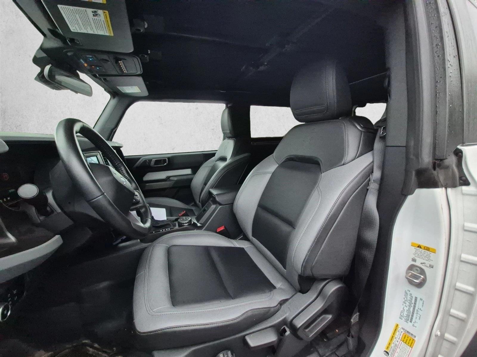 Used 2023 Oxford White Ford Black Diamond image 11