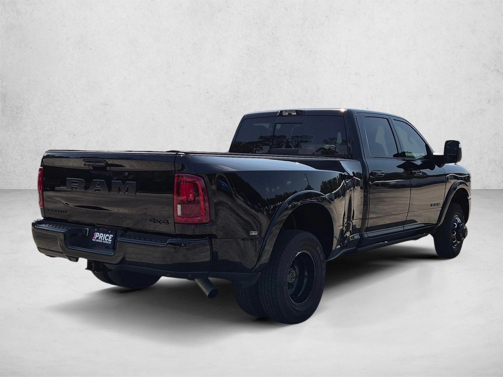 Used 2026 Diamond Black Crystal Pearlcoat Ram Limited image 5