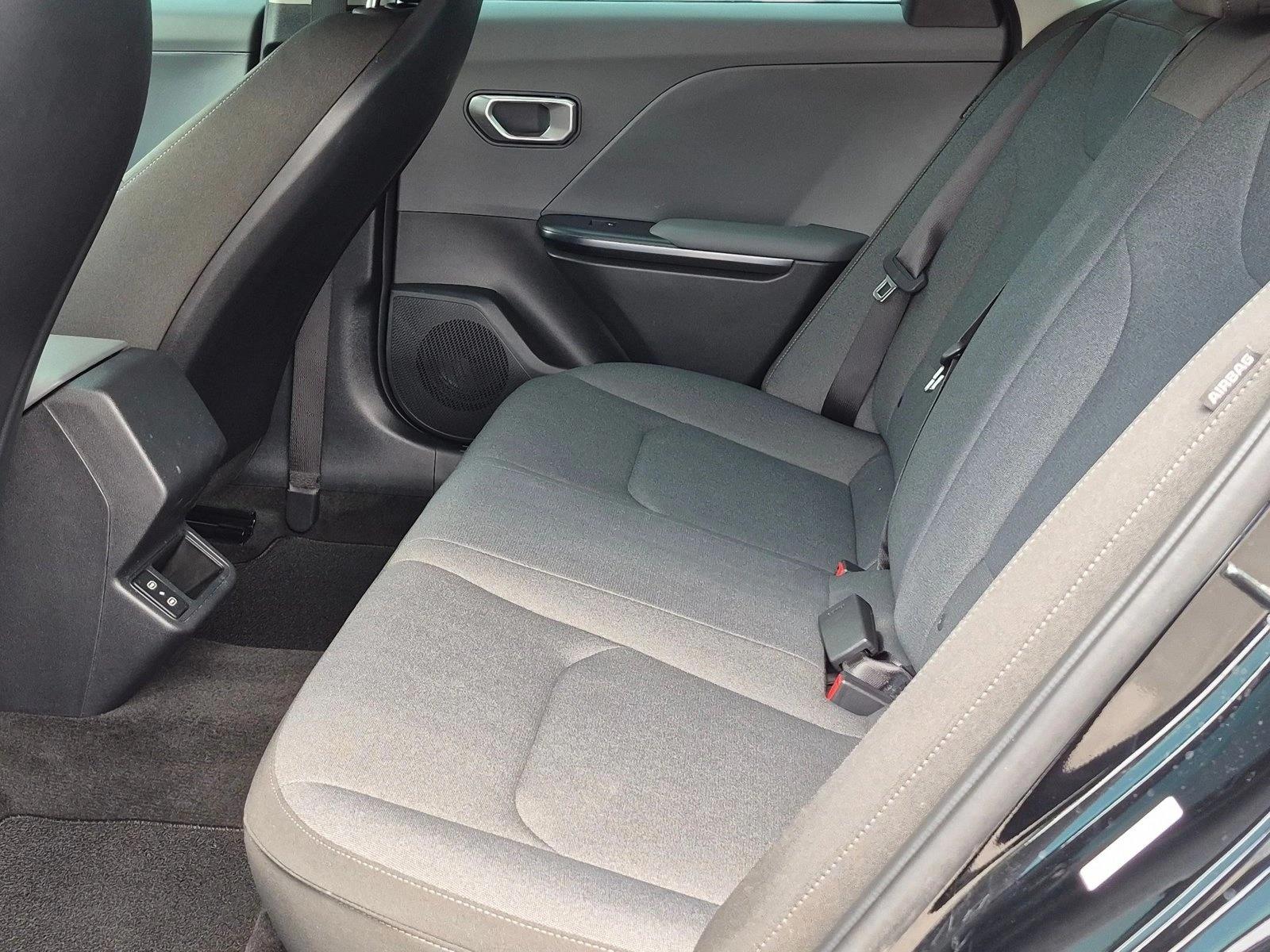 Used 2025 Aurora Black Pearl Kia LXS image 17