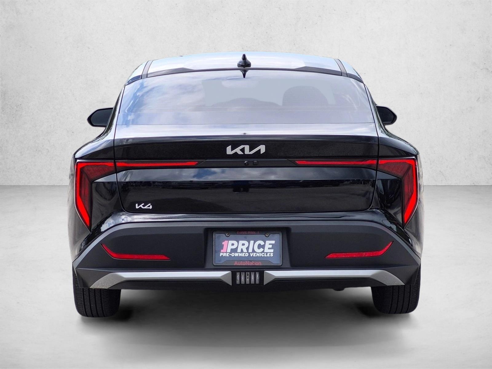 Used 2025 Aurora Black Pearl Kia LXS image 6