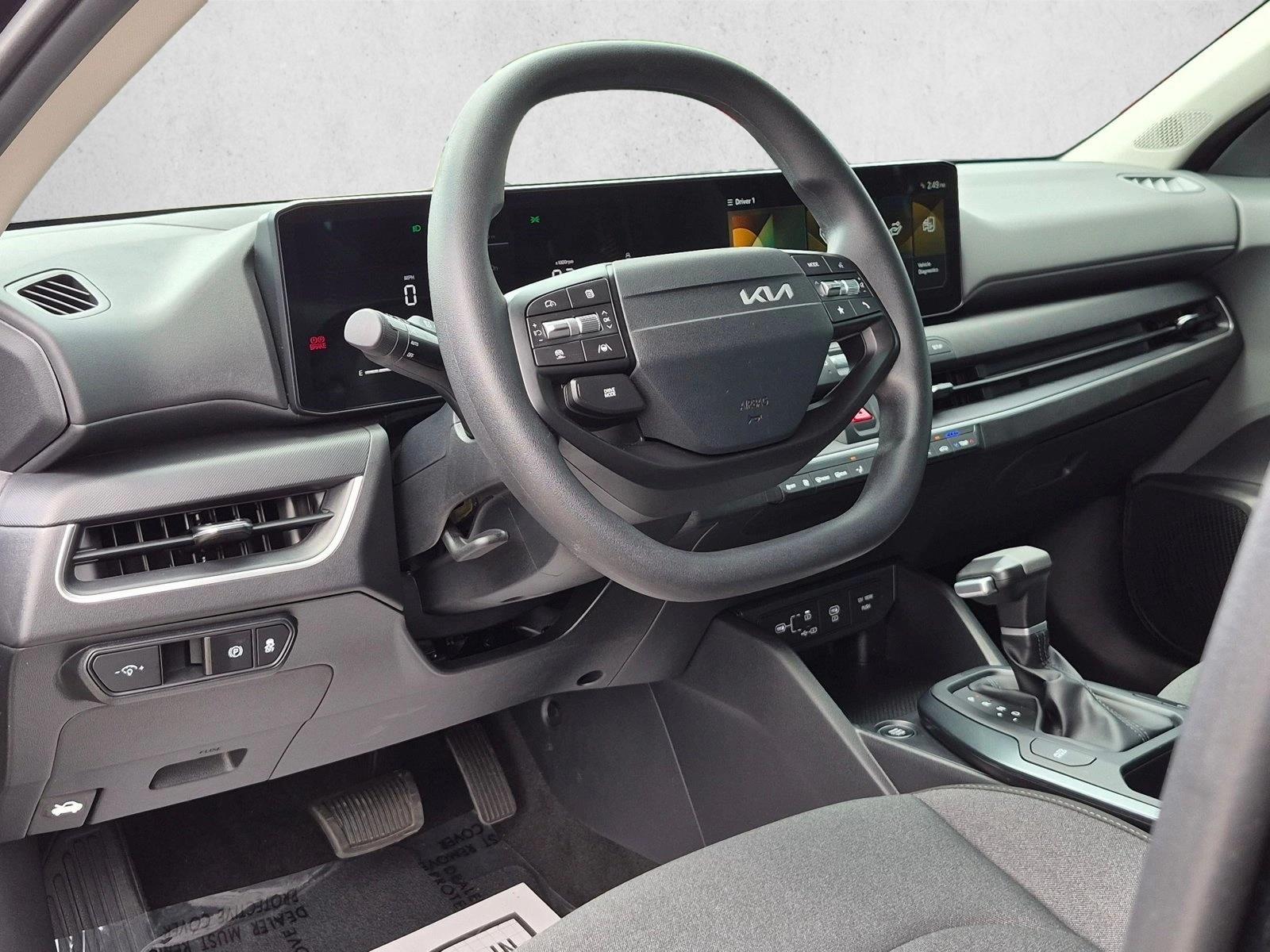 Used 2025 Aurora Black Pearl Kia LXS image 9
