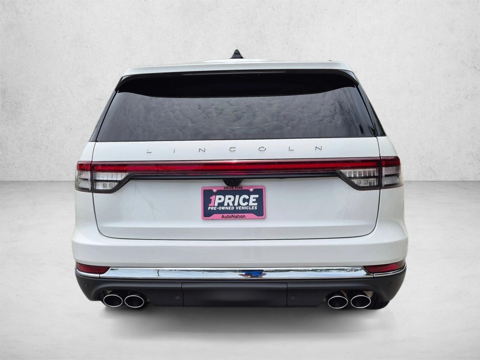 Used 2025 Pristine White Metallic Tri-Coat Lincoln Reserve image 6
