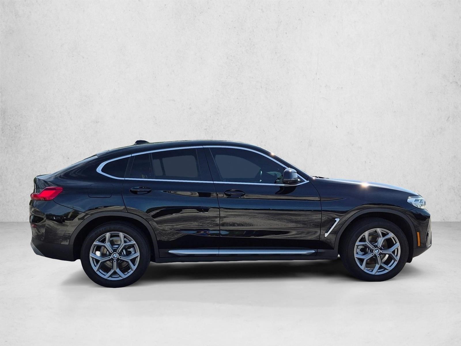 Used 2022 Jet Black BMW xDrive30i image 4