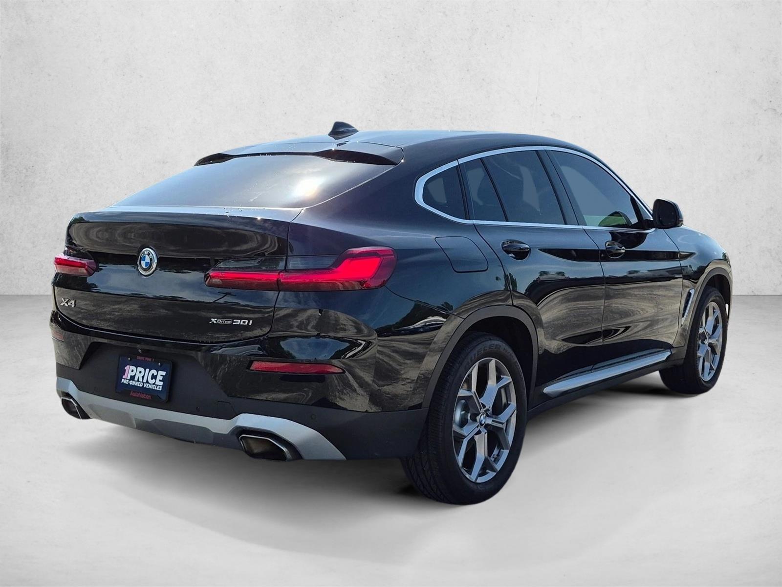 Used 2022 Jet Black BMW xDrive30i image 5