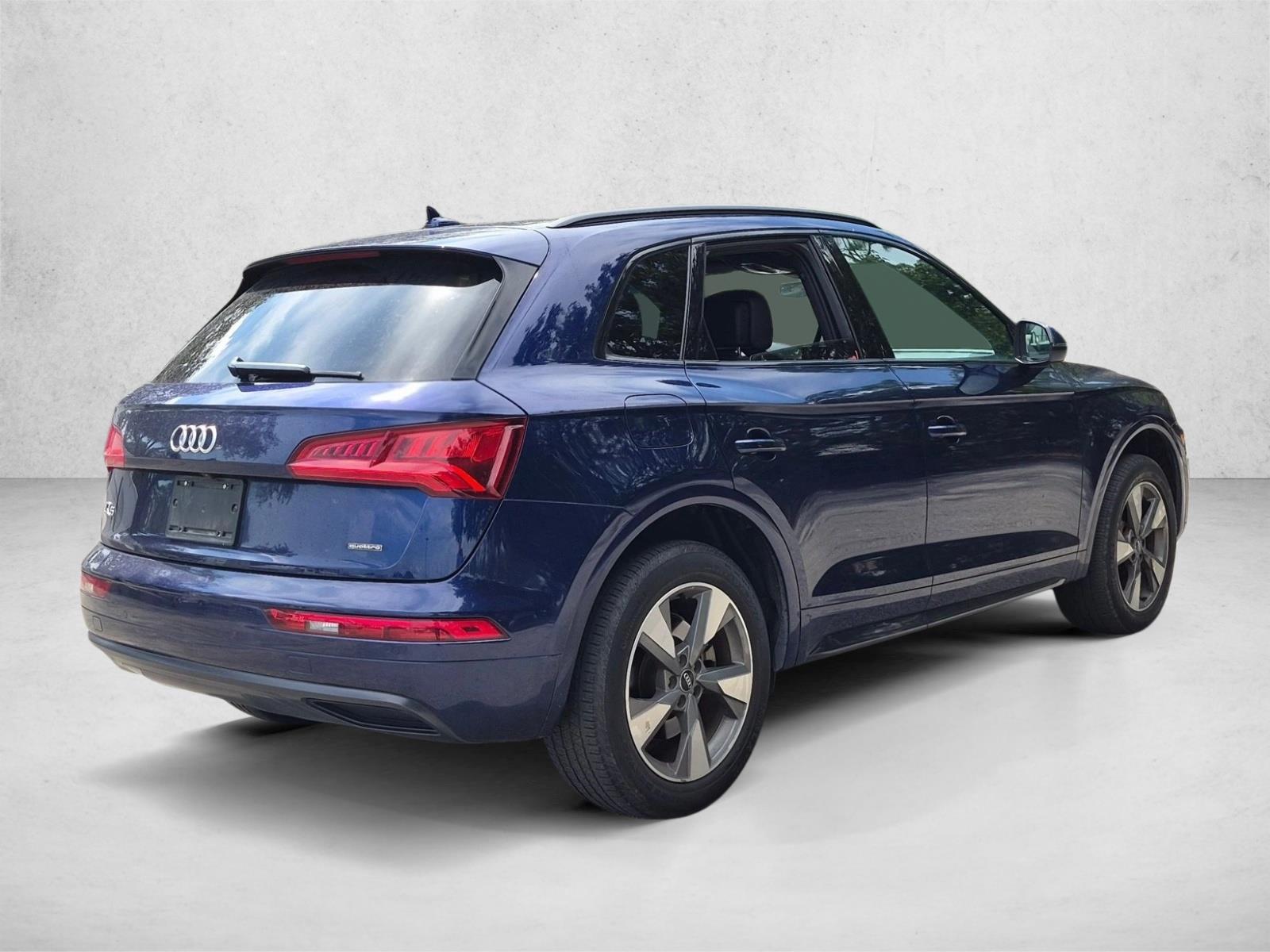 Used 2020 Navarra Blue Metallic Audi Premium image 5