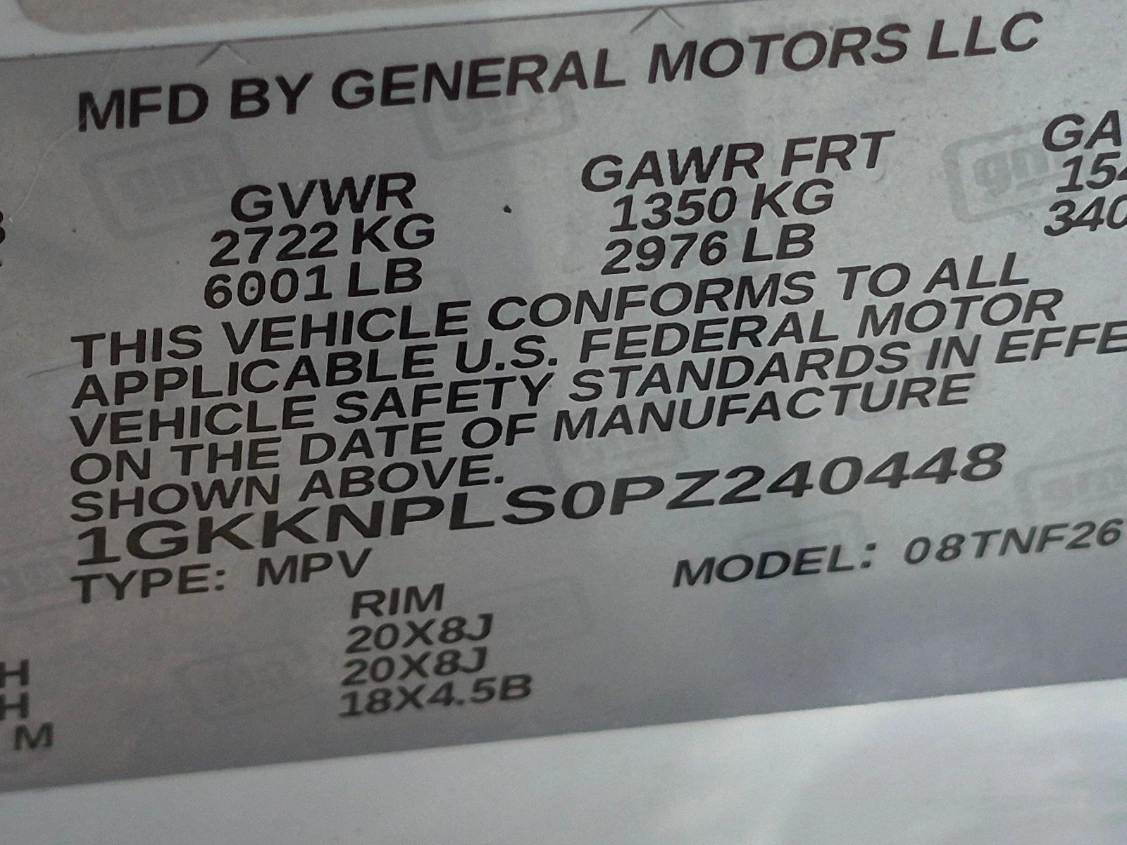 Used 2023 White Frost Tricoat GMC Denali image 26