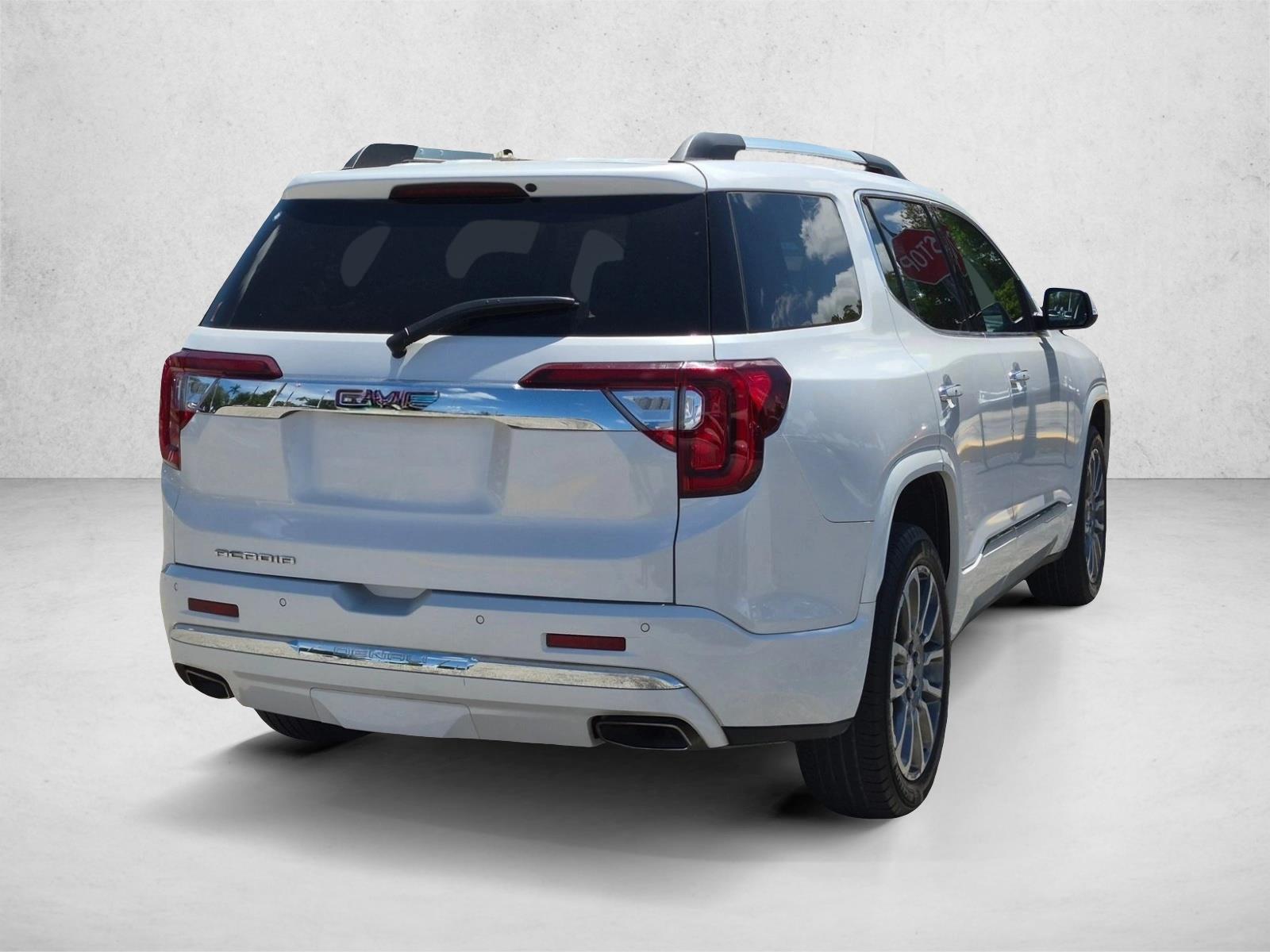 Used 2023 White Frost Tricoat GMC Denali image 5