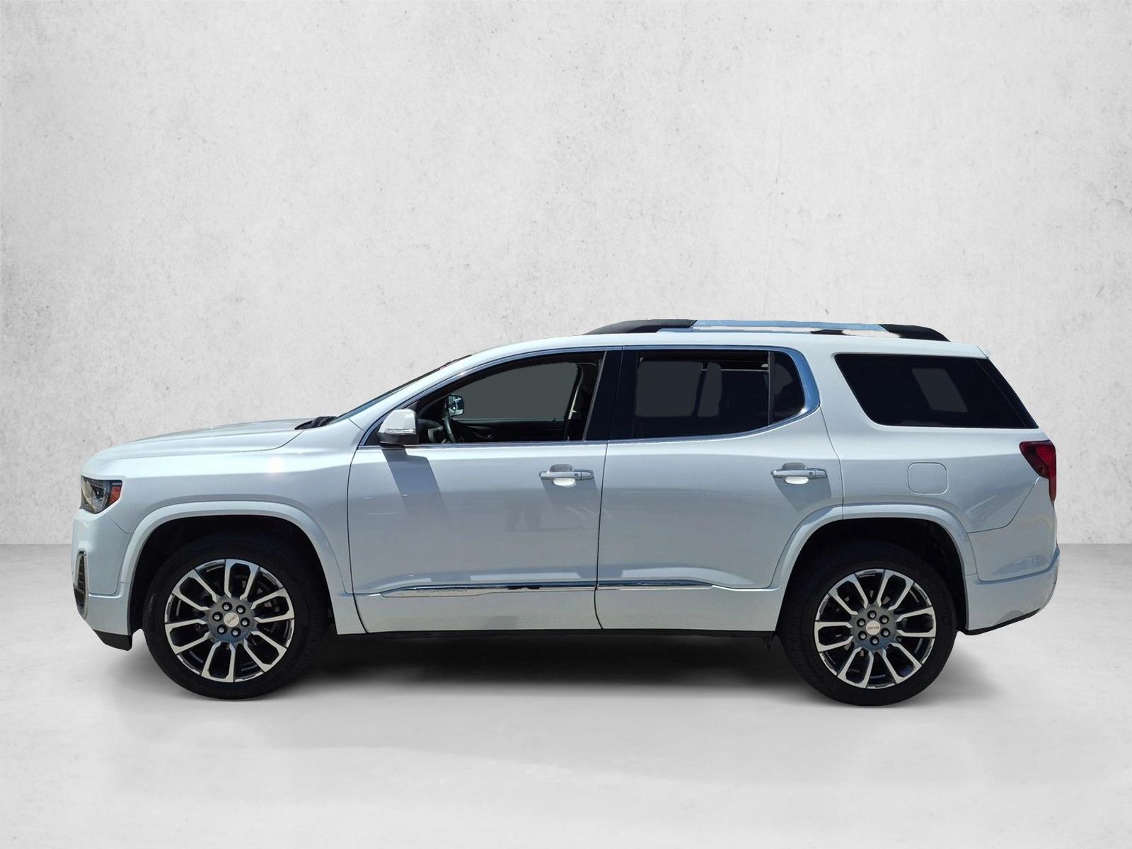 Used 2023 White Frost Tricoat GMC Denali image 8