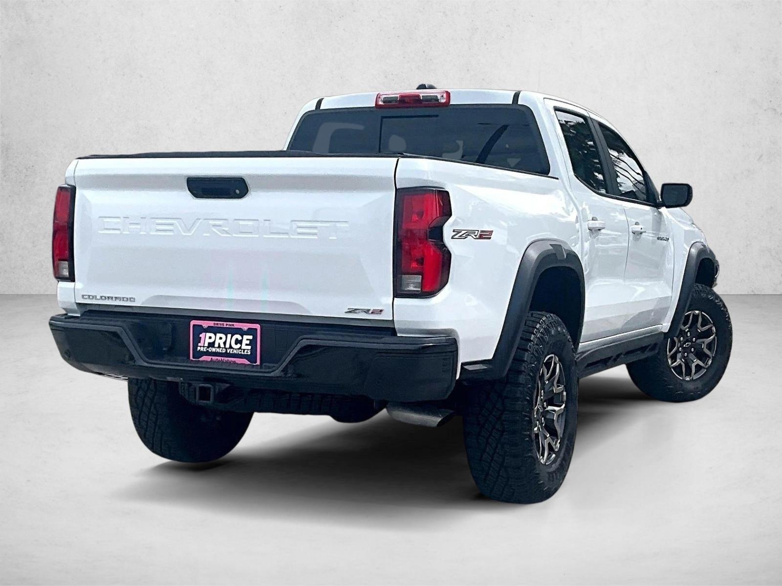 Used 2025 Summit White Chevrolet 4WD ZR2 image 2